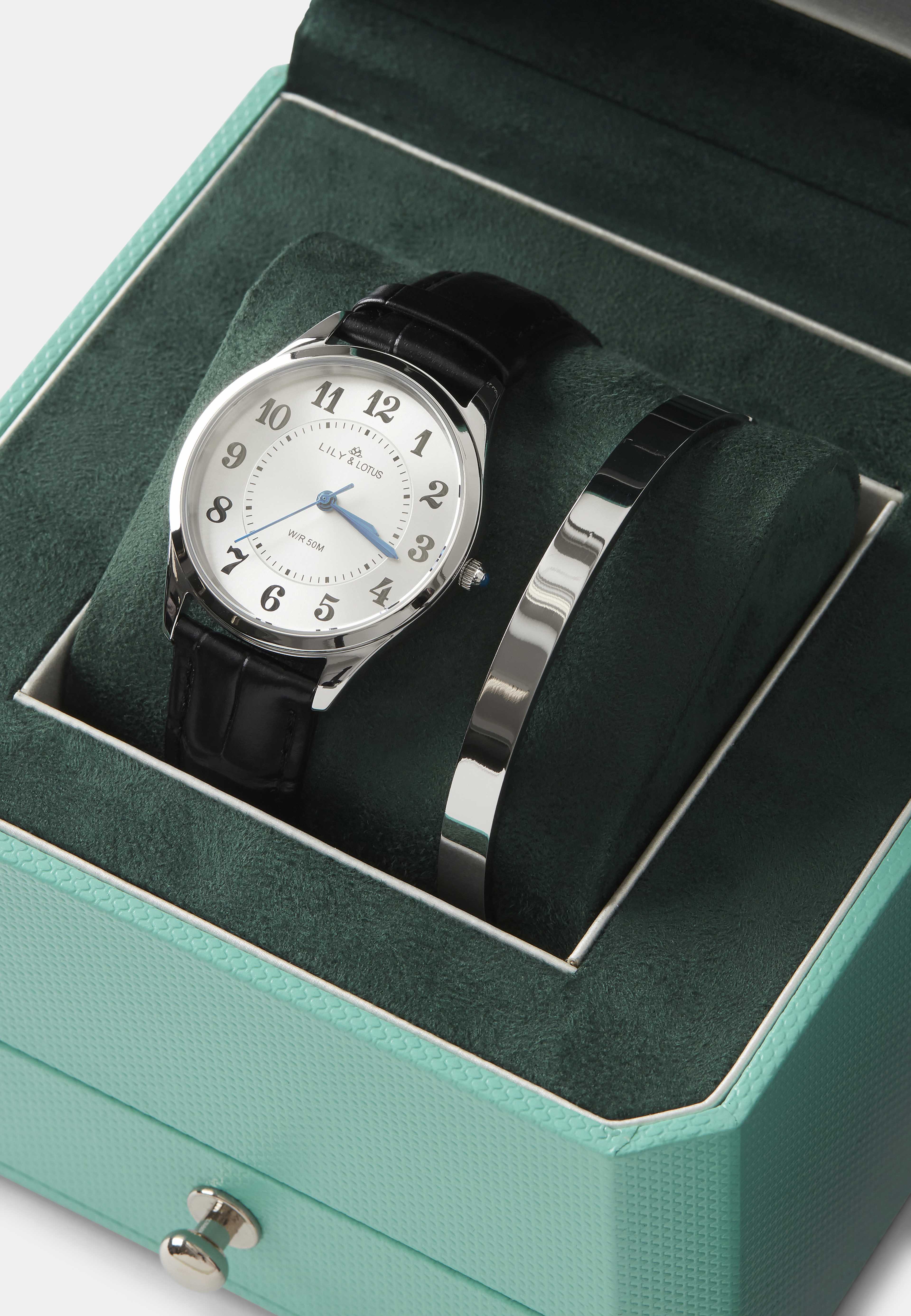 Klocka med läderarmband CM-220910