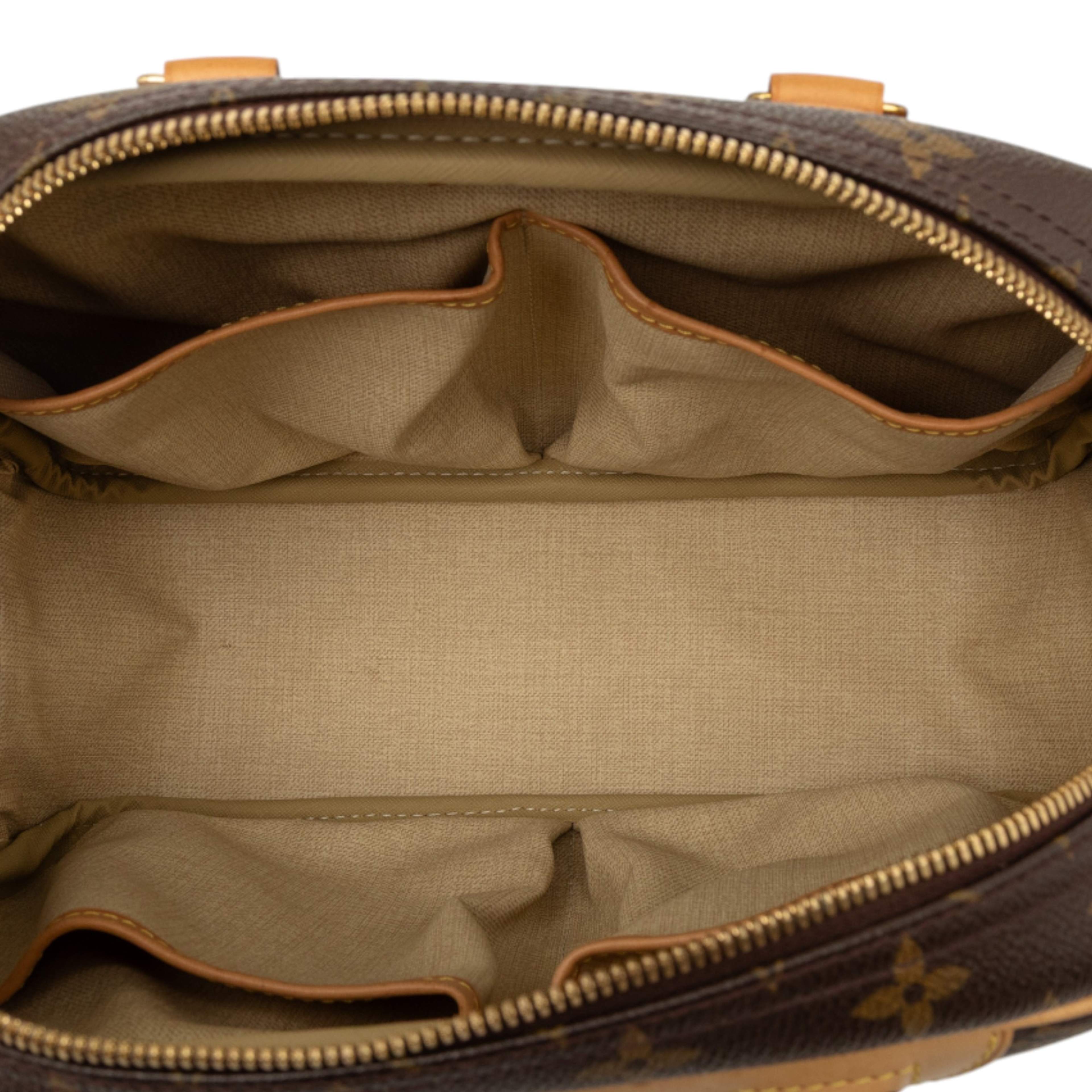 Louis Vuitton Monogram Trouville, från Luxclusif, i färgen brown. Klicka för att öppna bilden i stort format