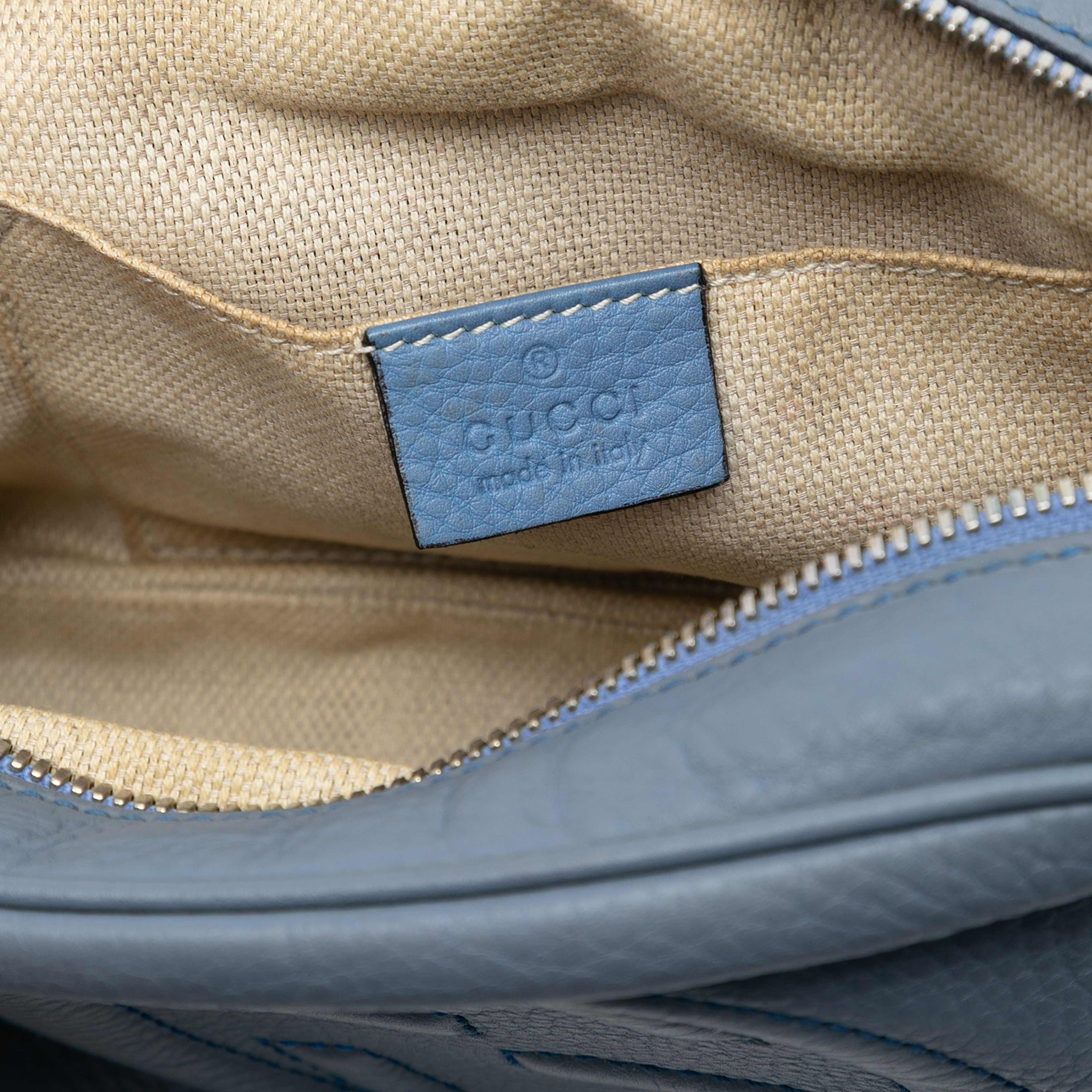 Gucci Leather Soho Disco Crossbody, från Luxclusif, i färgen light blue. Klicka för att öppna bilden i stort format