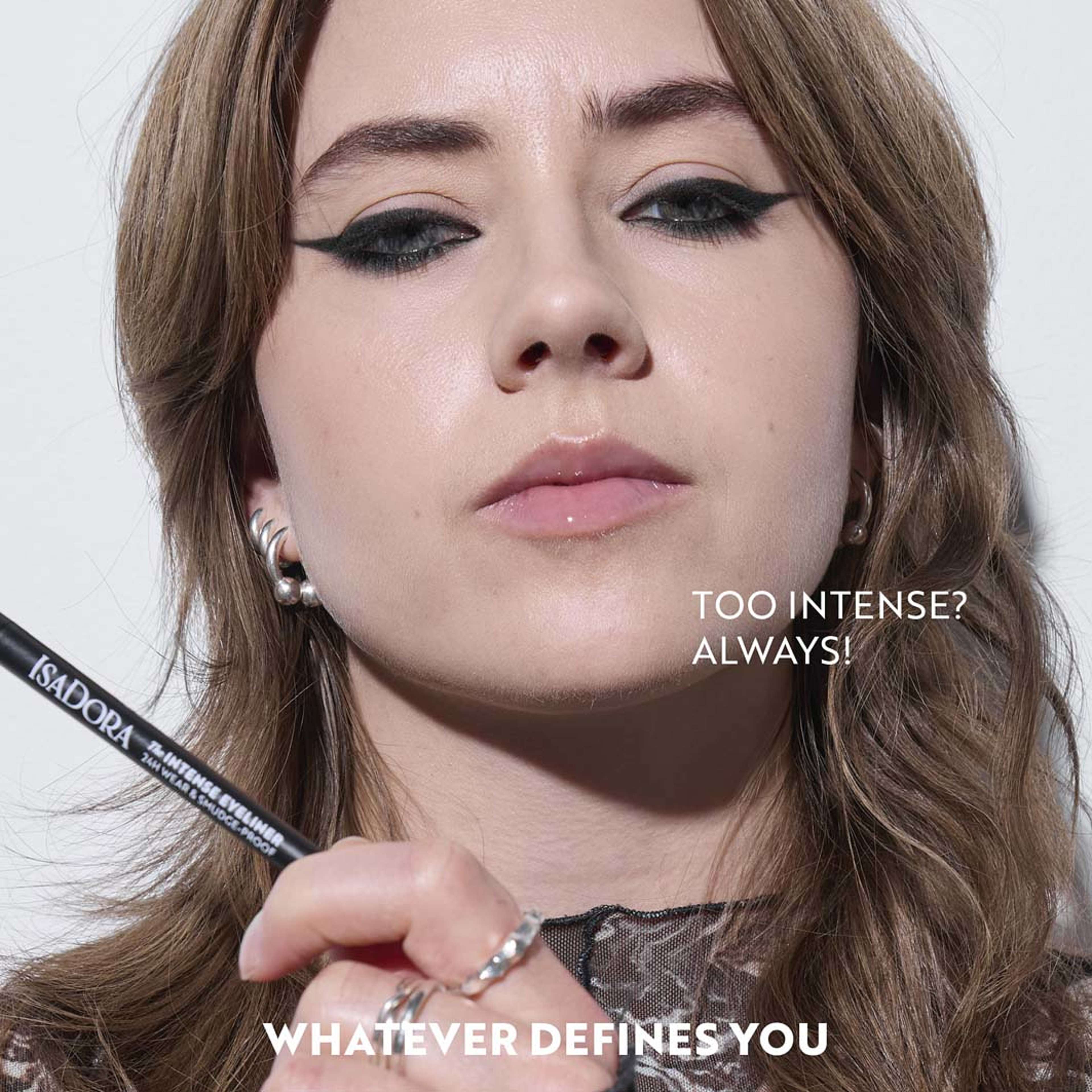 The Intense Eyeliner 24H Wear & Smudge-proof, från IsaDora, i färgen Intense Black. Klicka för att öppna bilden i stort format