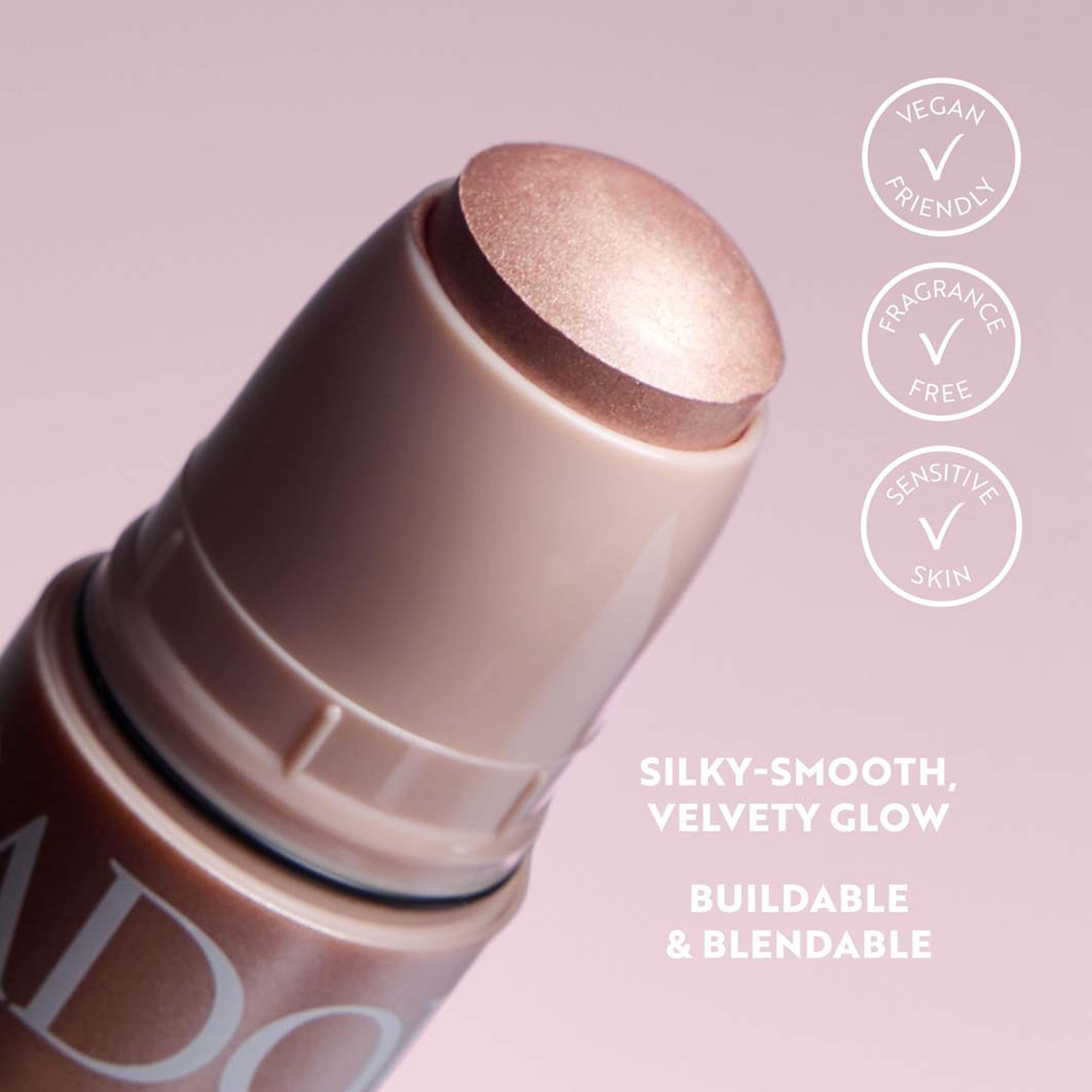 The Highlight Stick Cream-to-Silky Powder, från IsaDora, i färgen Sun Gleam. Klicka för att öppna bilden i stort format