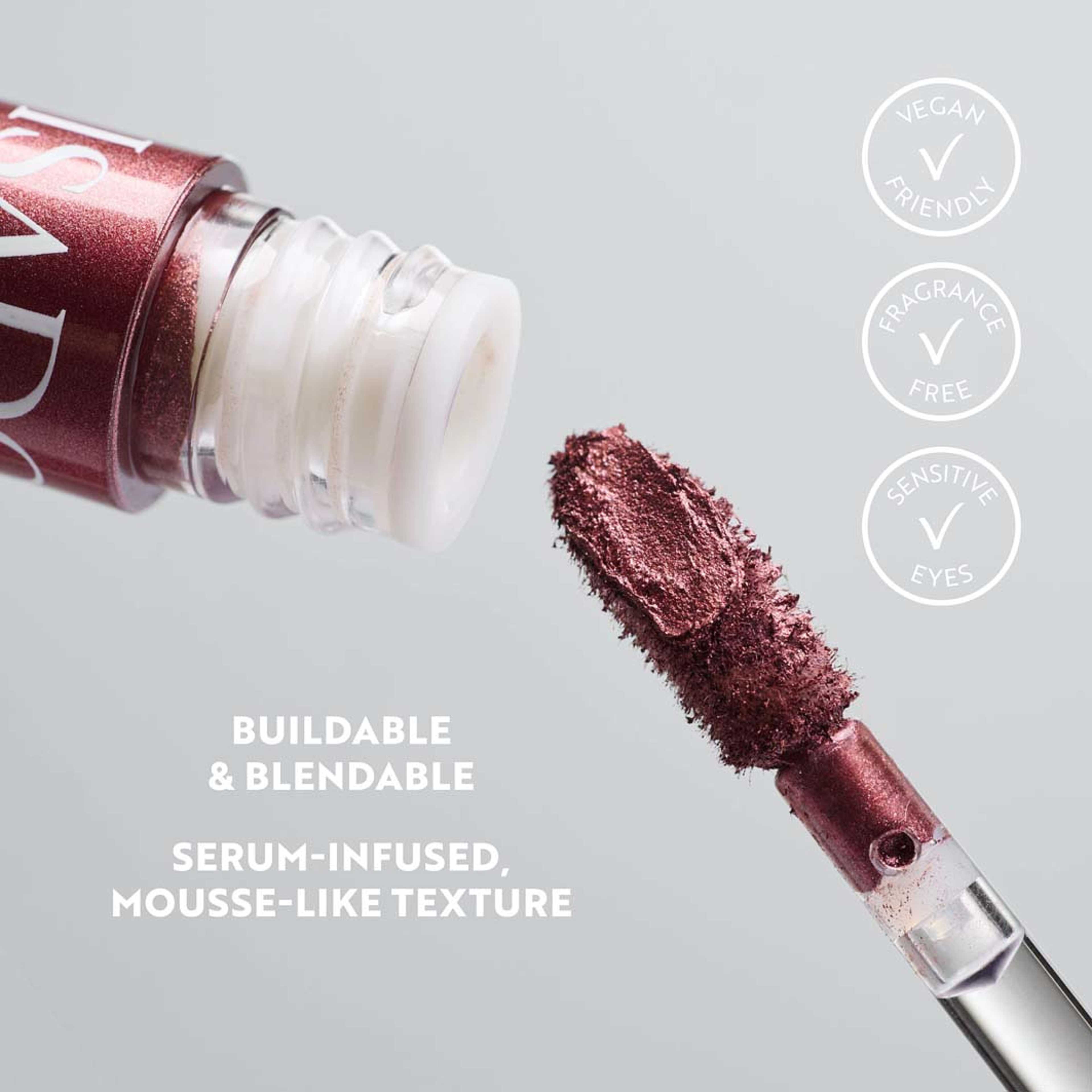 The 24H Matte Liquid Eyeshadow, från IsaDora, i färgen Pink Moon. Klicka för att öppna bilden i stort format