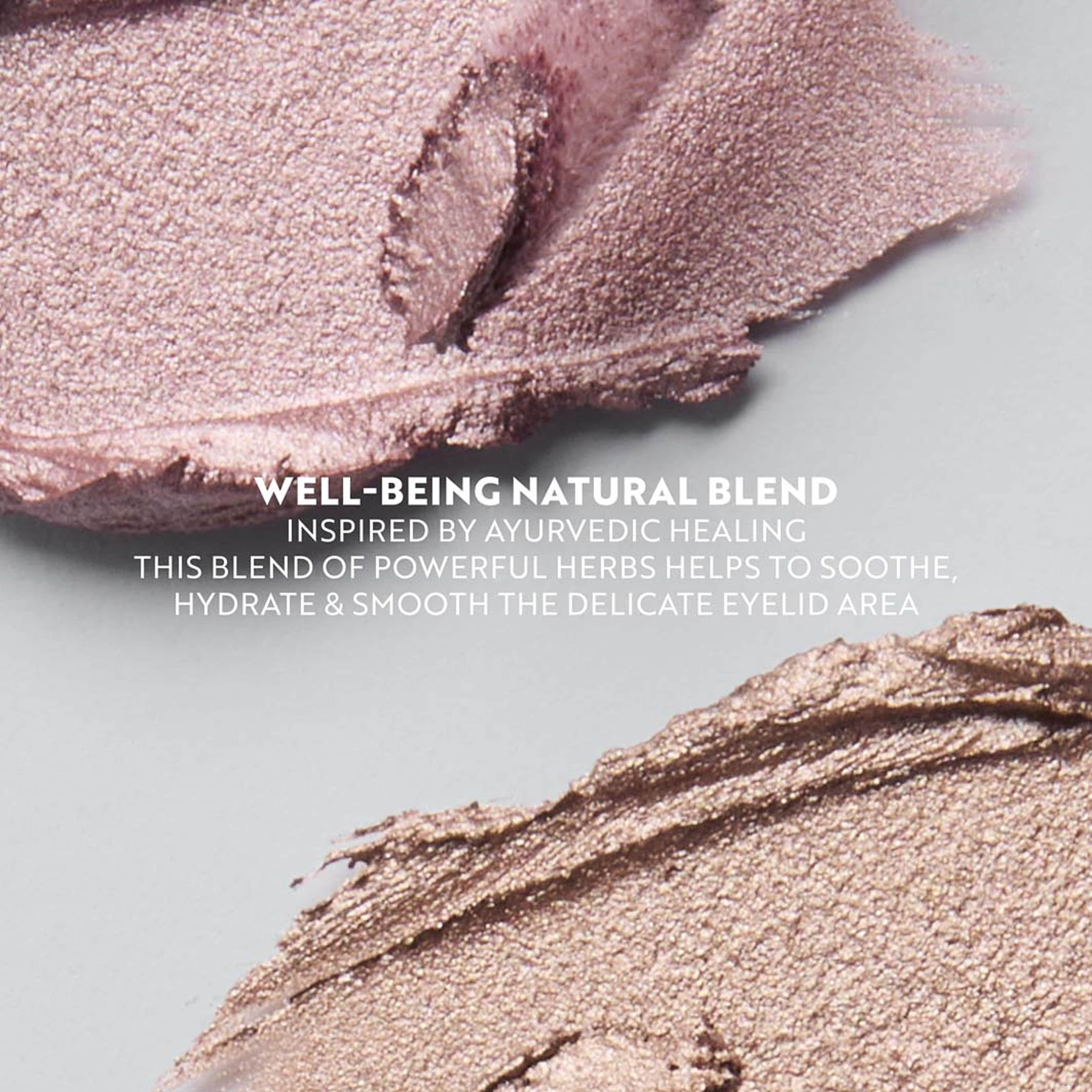The 24H Matte Liquid Eyeshadow, från IsaDora, i färgen Pink Moon. Klicka för att öppna bilden i stort format