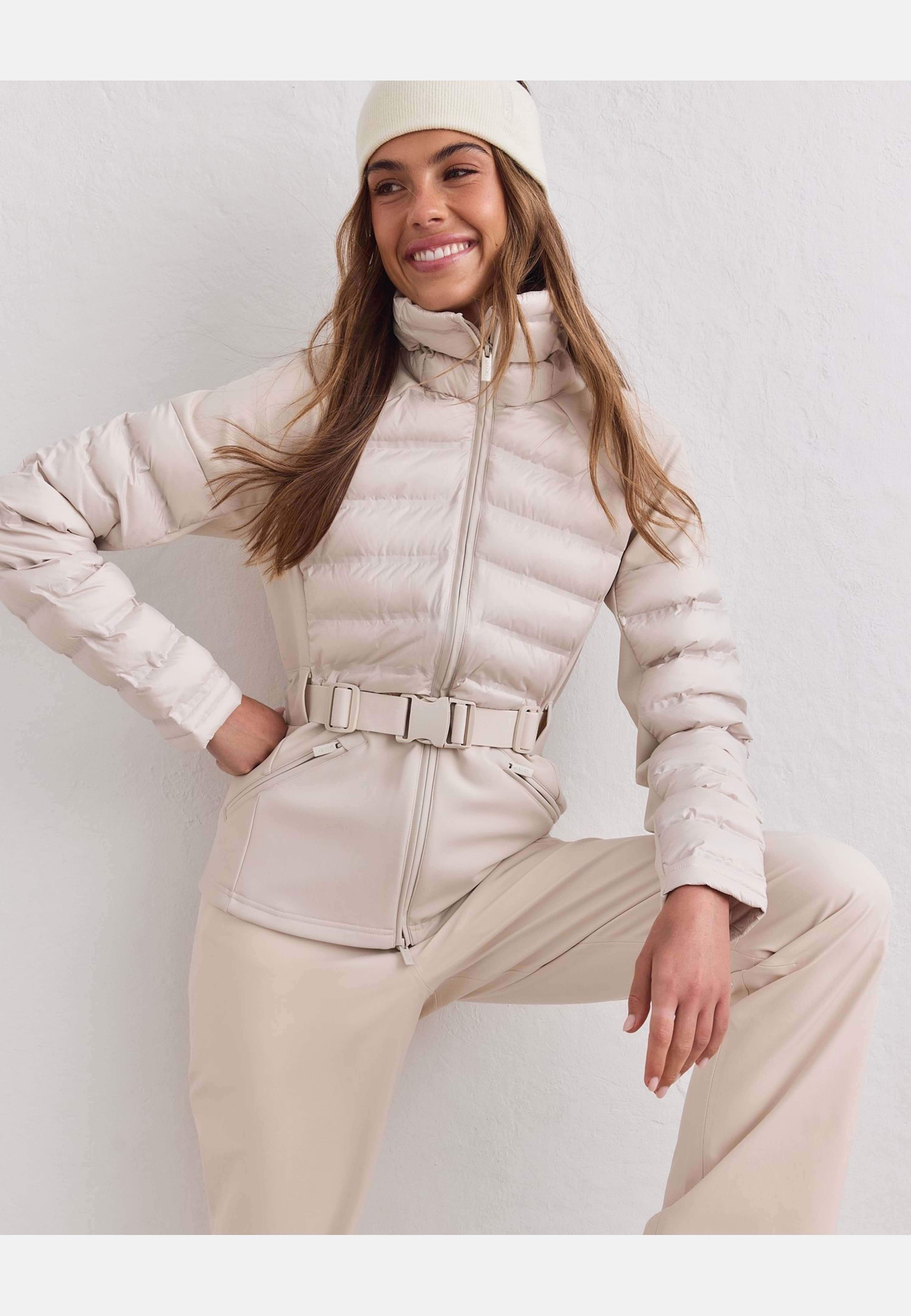 Hybrid Jacket, från aim'n, i färgen sand. Klicka för att öppna bilden i stort format