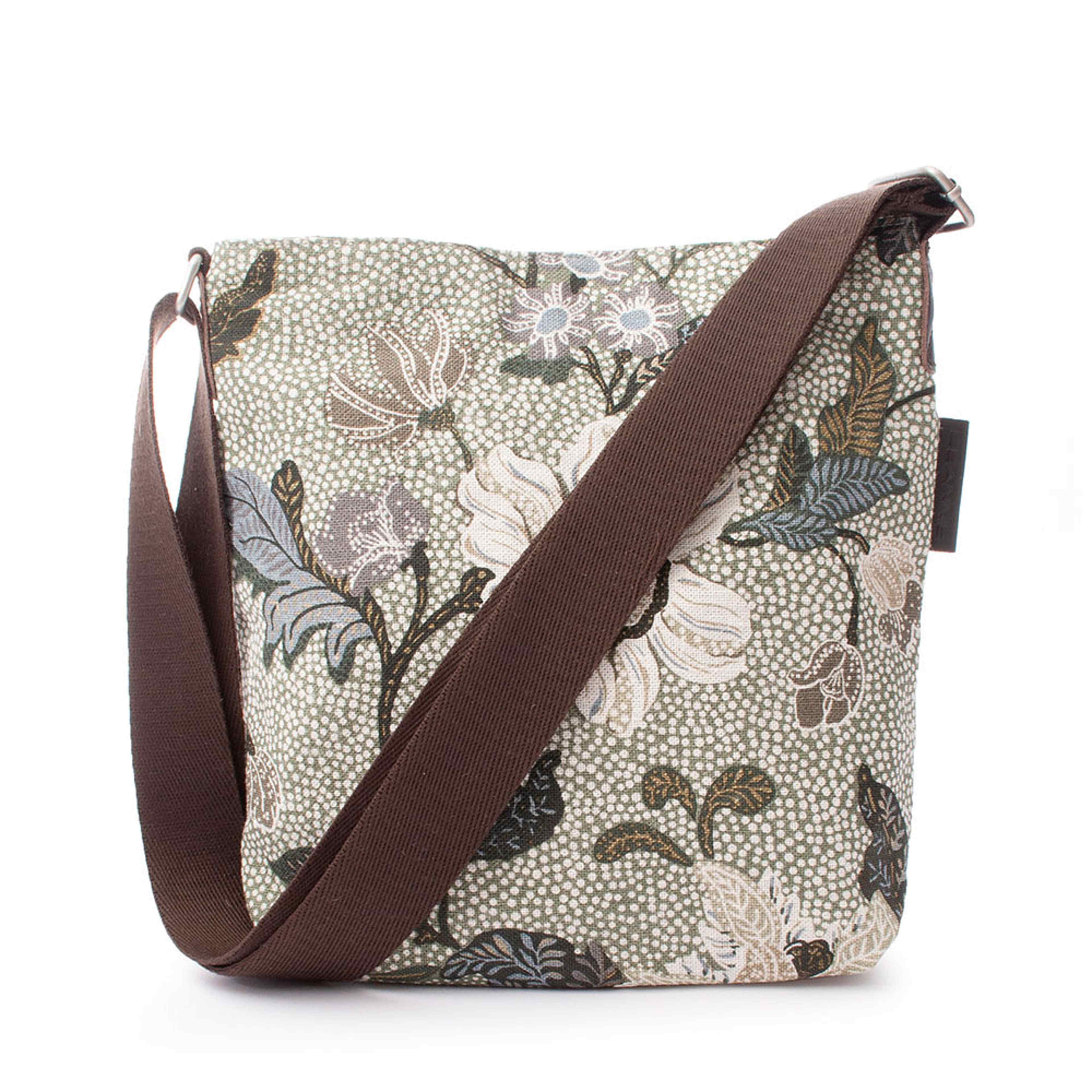 Flower Linen Small Shoulder Bag, från Ceannis, i färgen Green. Klicka för att öppna bilden i stort format