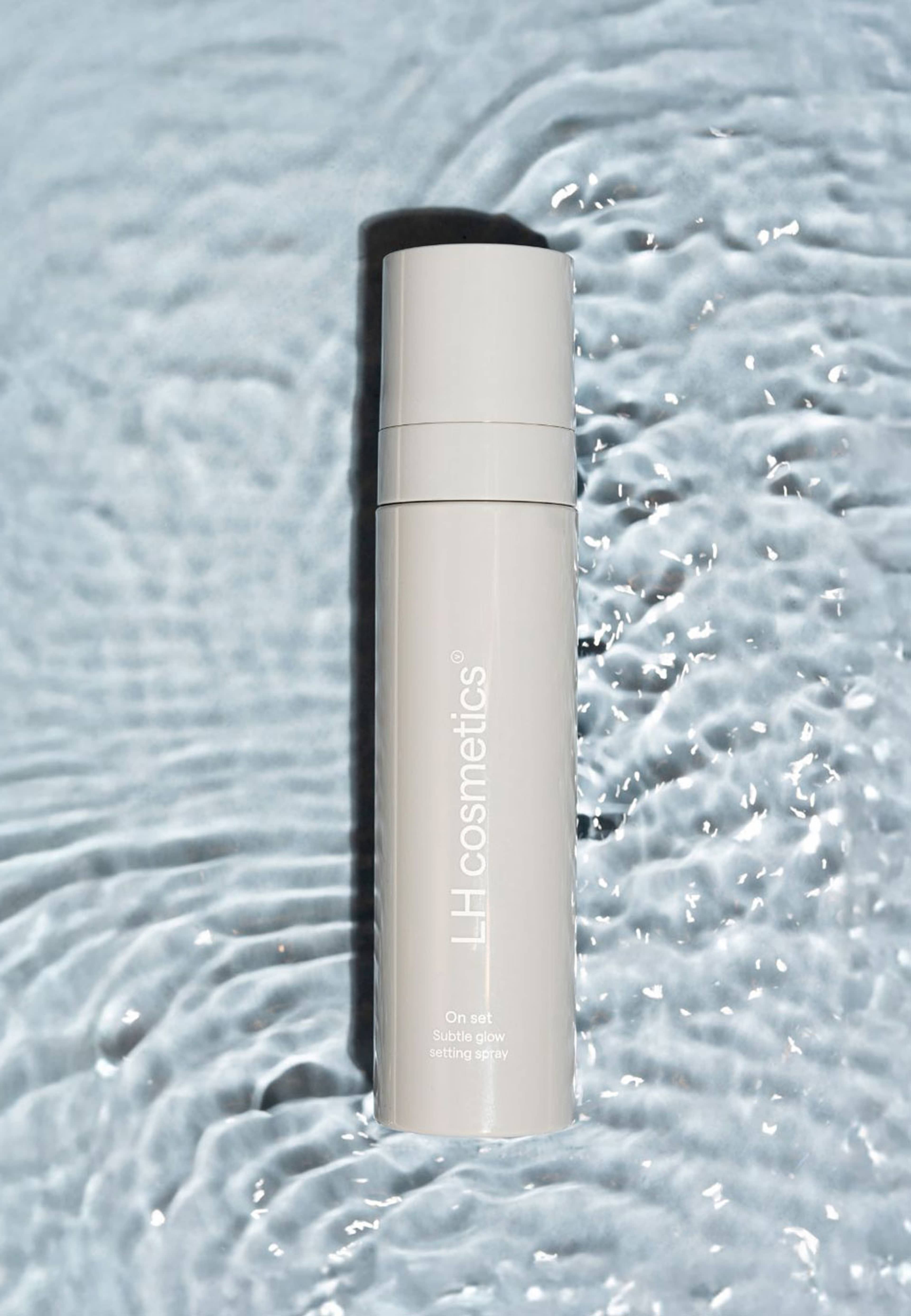 On Set - Subtle Glow Setting Spray