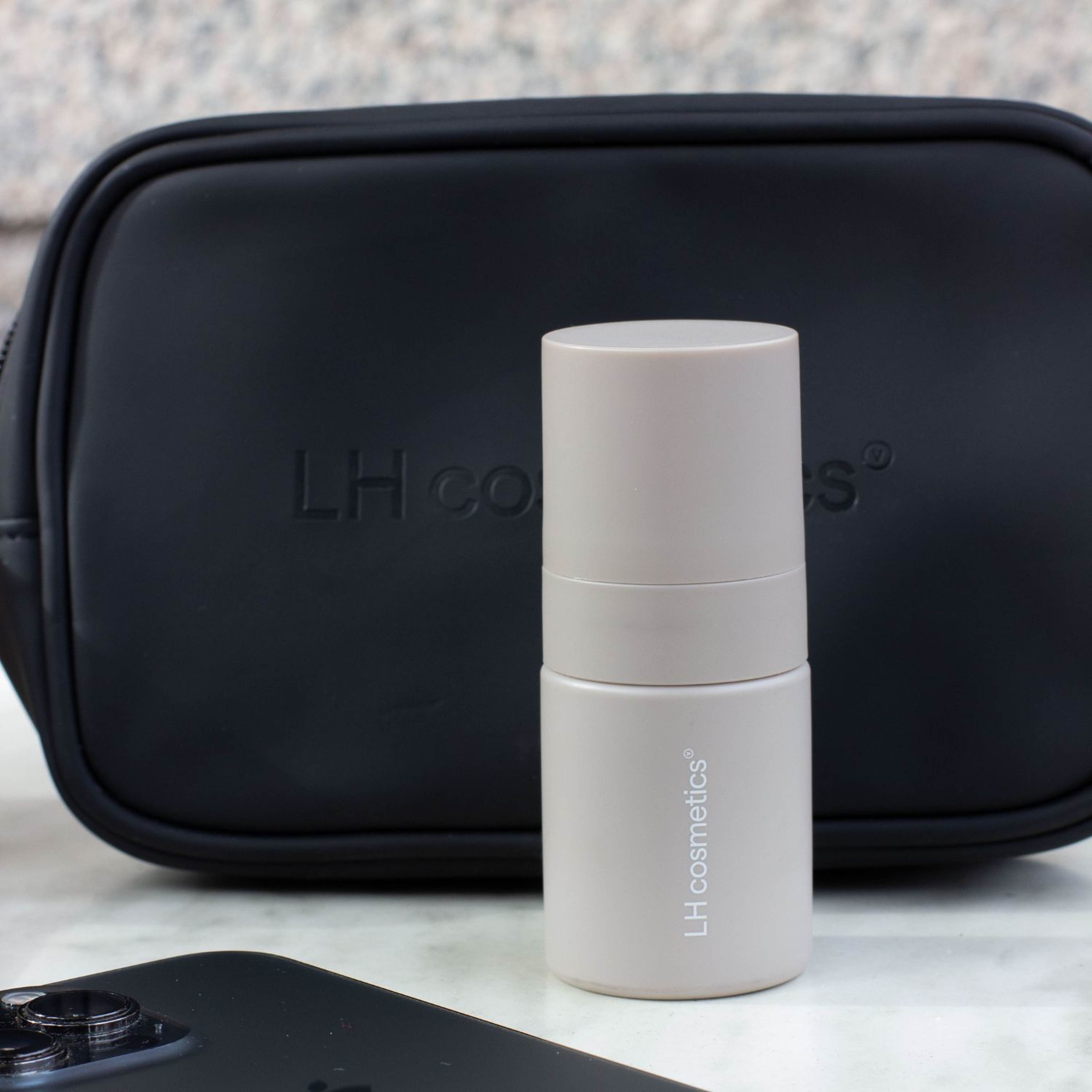 On set Long-lasting setting spray