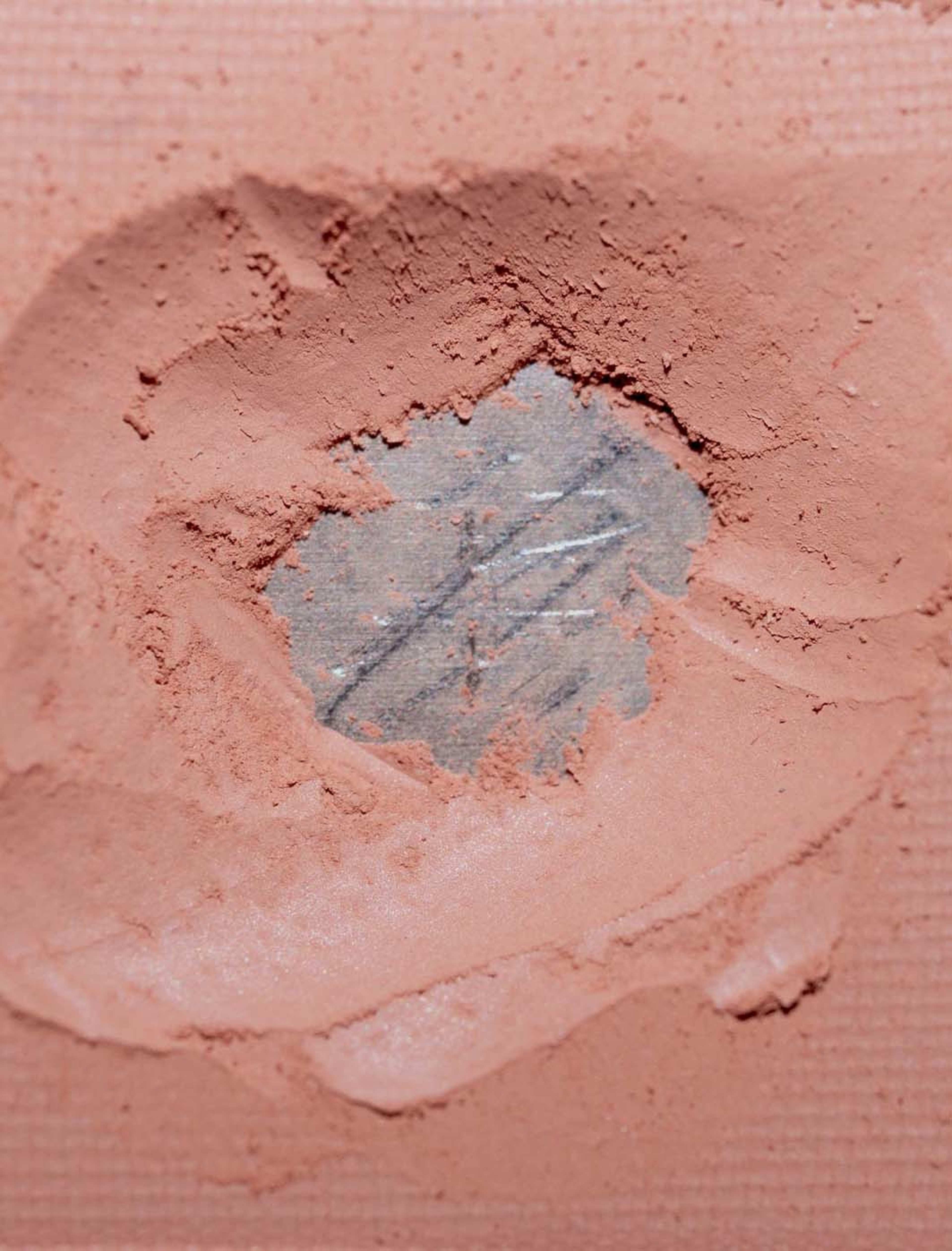 The single Multiuse Eyeshadow, från LH Cosmetics, i färgen Thirst Trap Soft Peach. Klicka för att öppna bilden i stort format