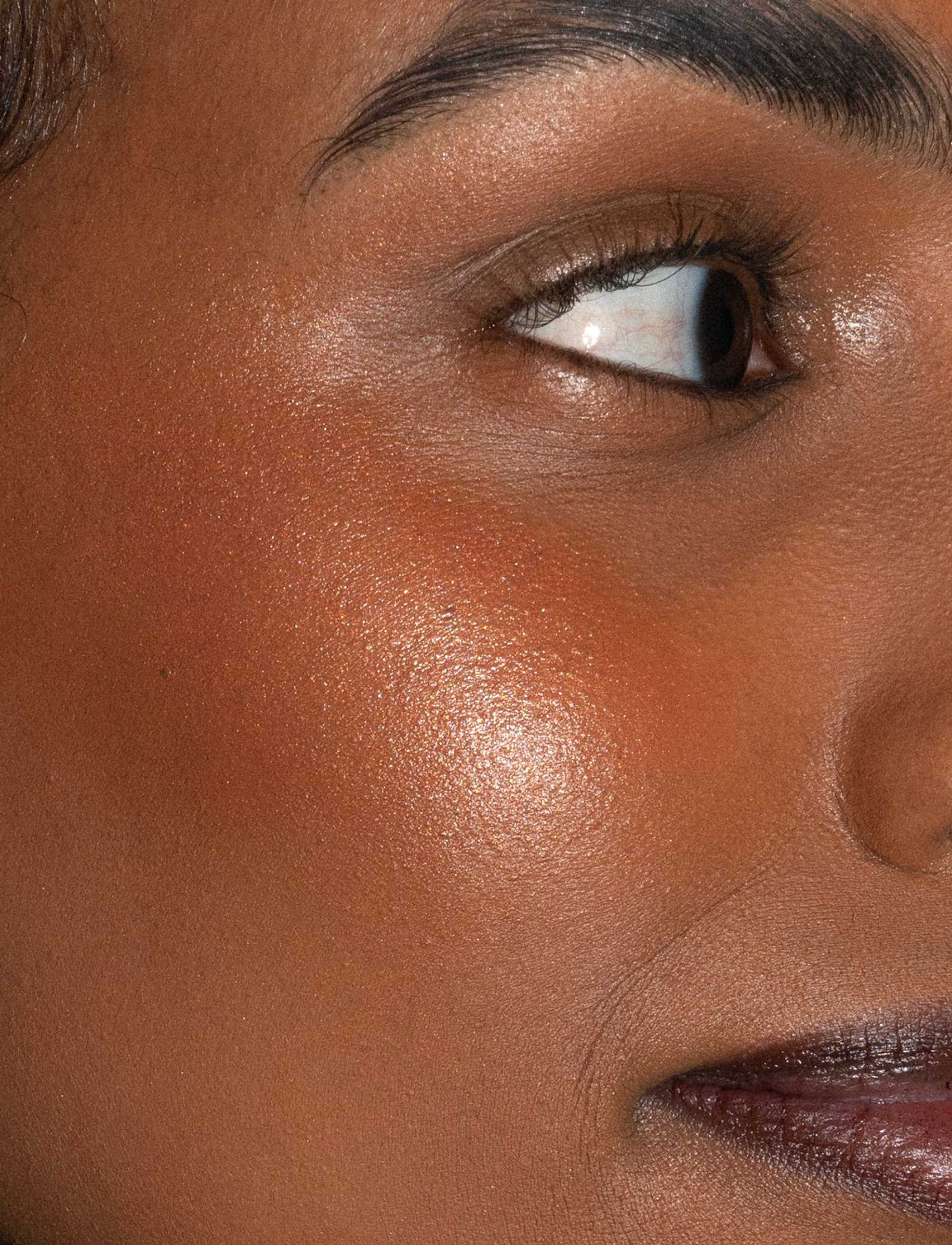 Artistick Blush, från LH Cosmetics, i färgen Modern. Klicka för att öppna bilden i stort format