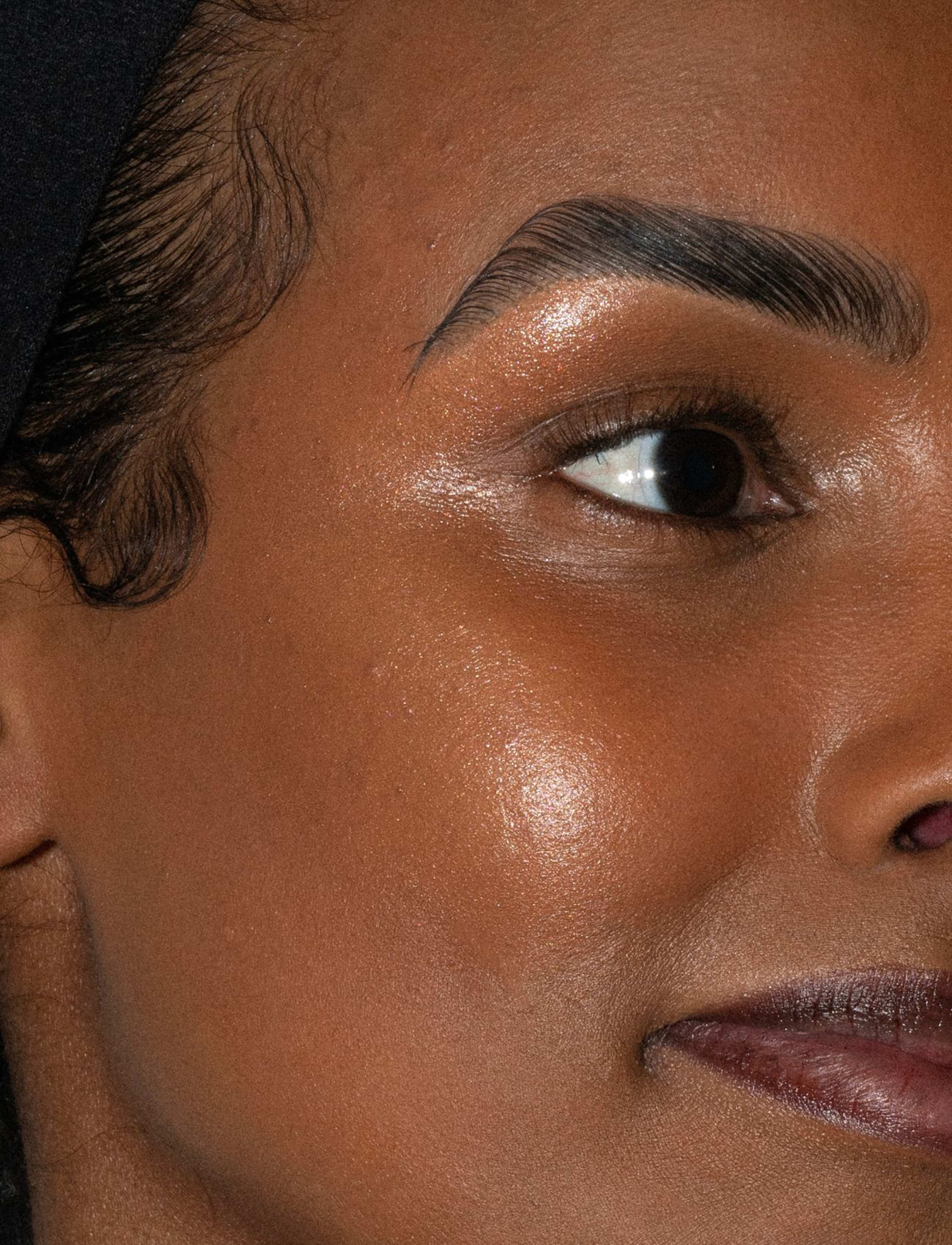 Artistick Highlighter, från LH Cosmetics, i färgen Baroque. Klicka för att öppna bilden i stort format