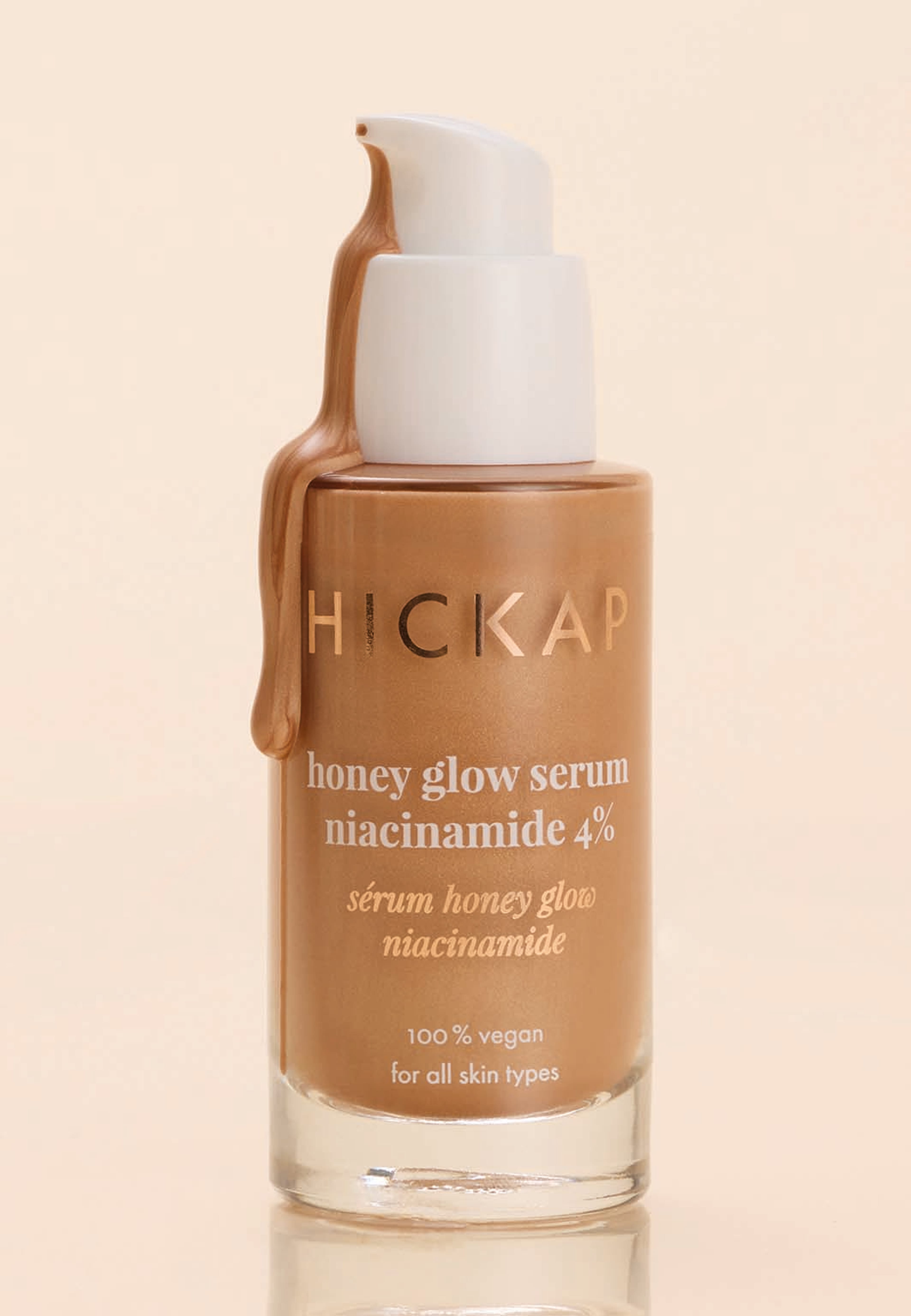 Hickap  Glow Serum, från Hickap, i färgen Honey. Klicka för att öppna bilden i stort format