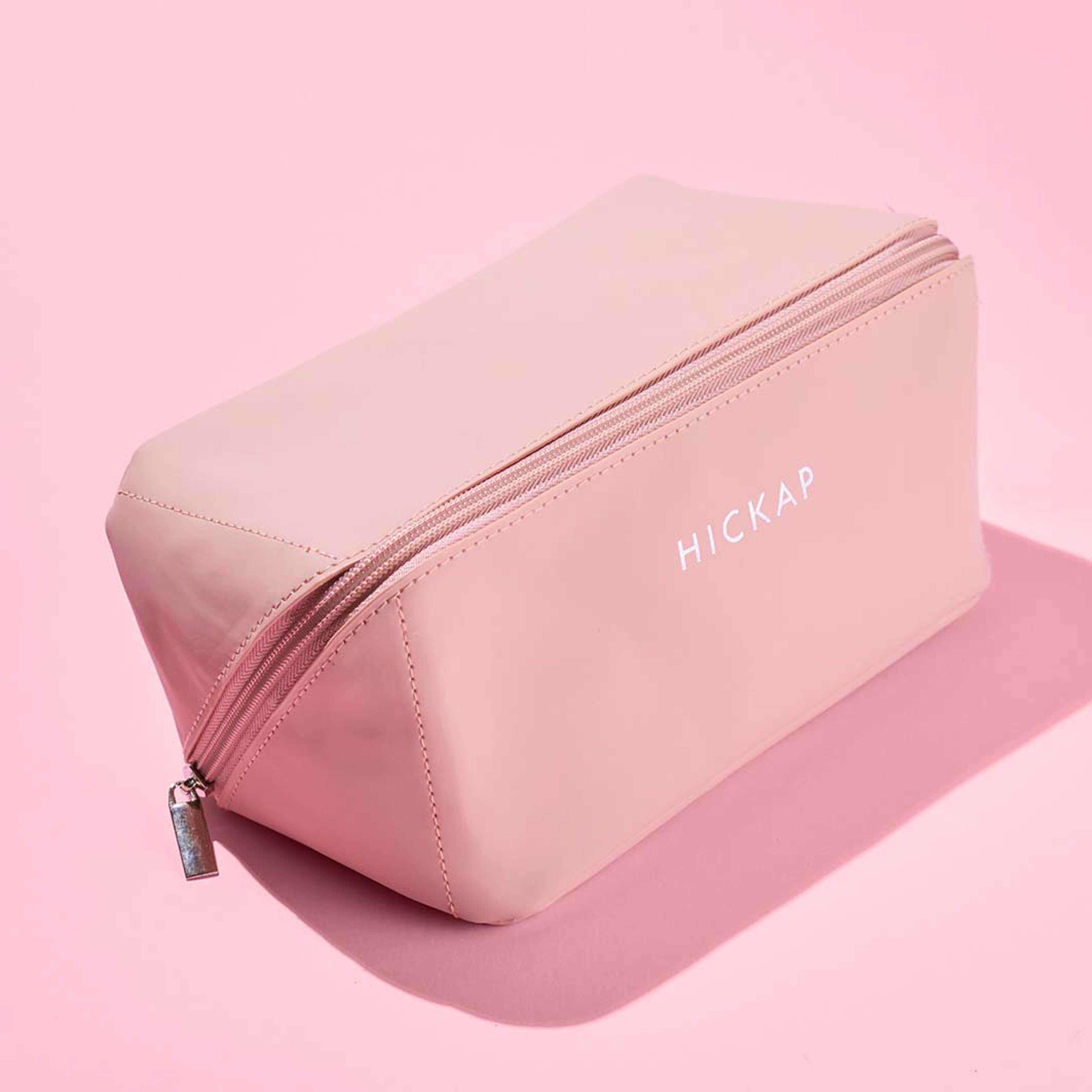 Hickap Unfold Makeup Bag, från Hickap. Klicka för att öppna bilden i stort format