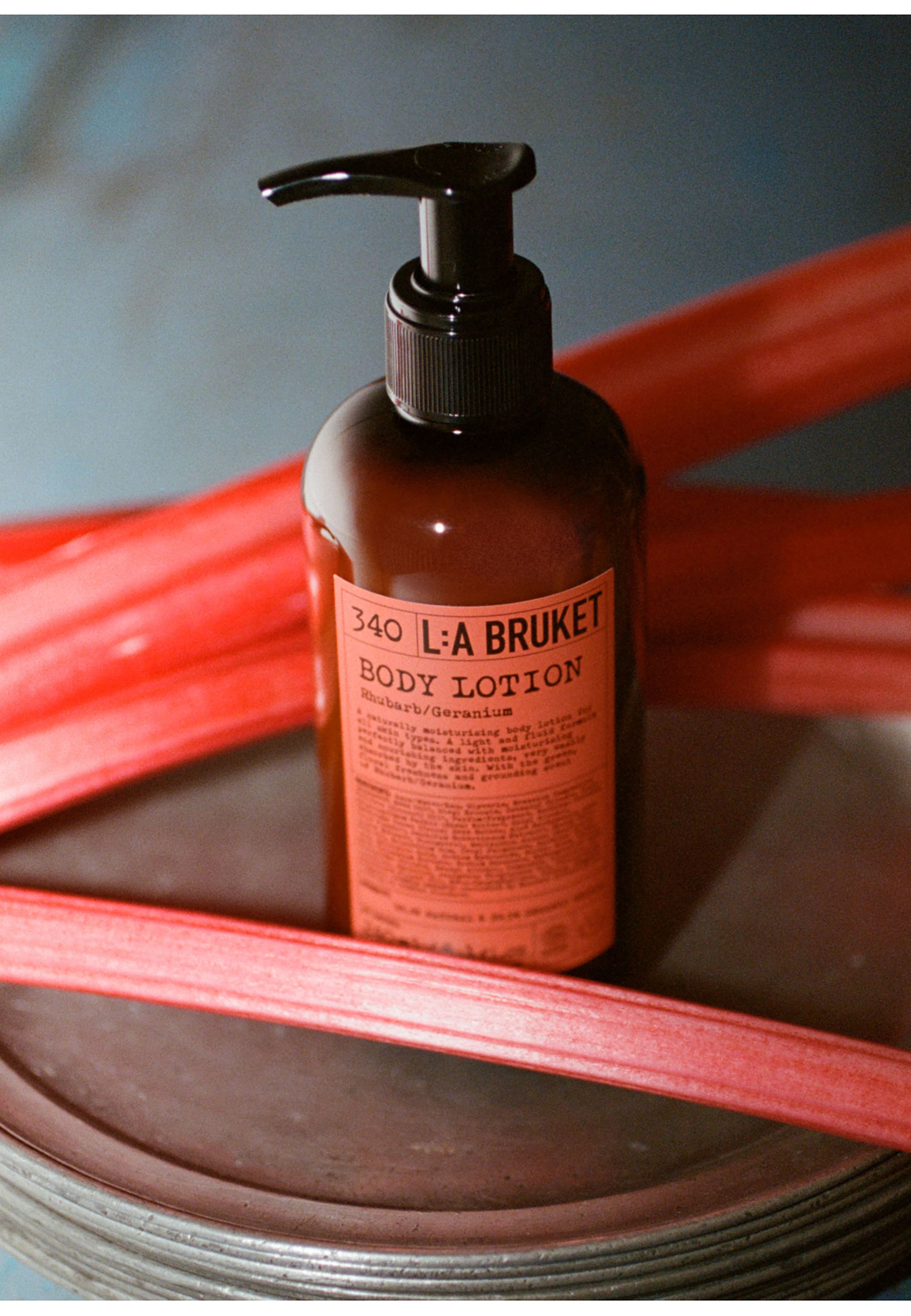 Body Lotion Rhubarb, från L:a Bruket. Klicka för att öppna bilden i stort format