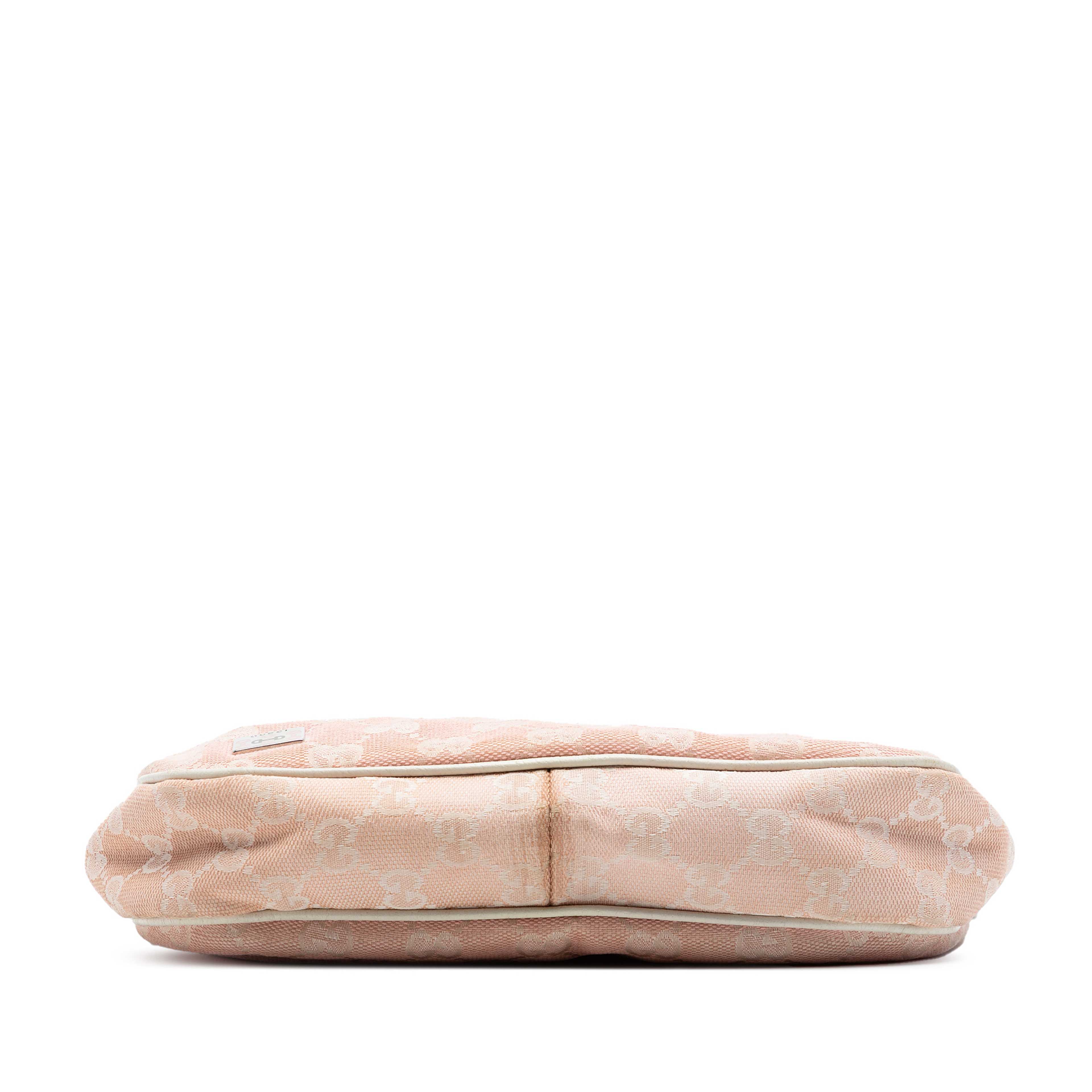 Gucci Small Gg Canvas Web Pop Shoulder Bag, från Luxclusif, i färgen light pink. Klicka för att öppna bilden i stort format