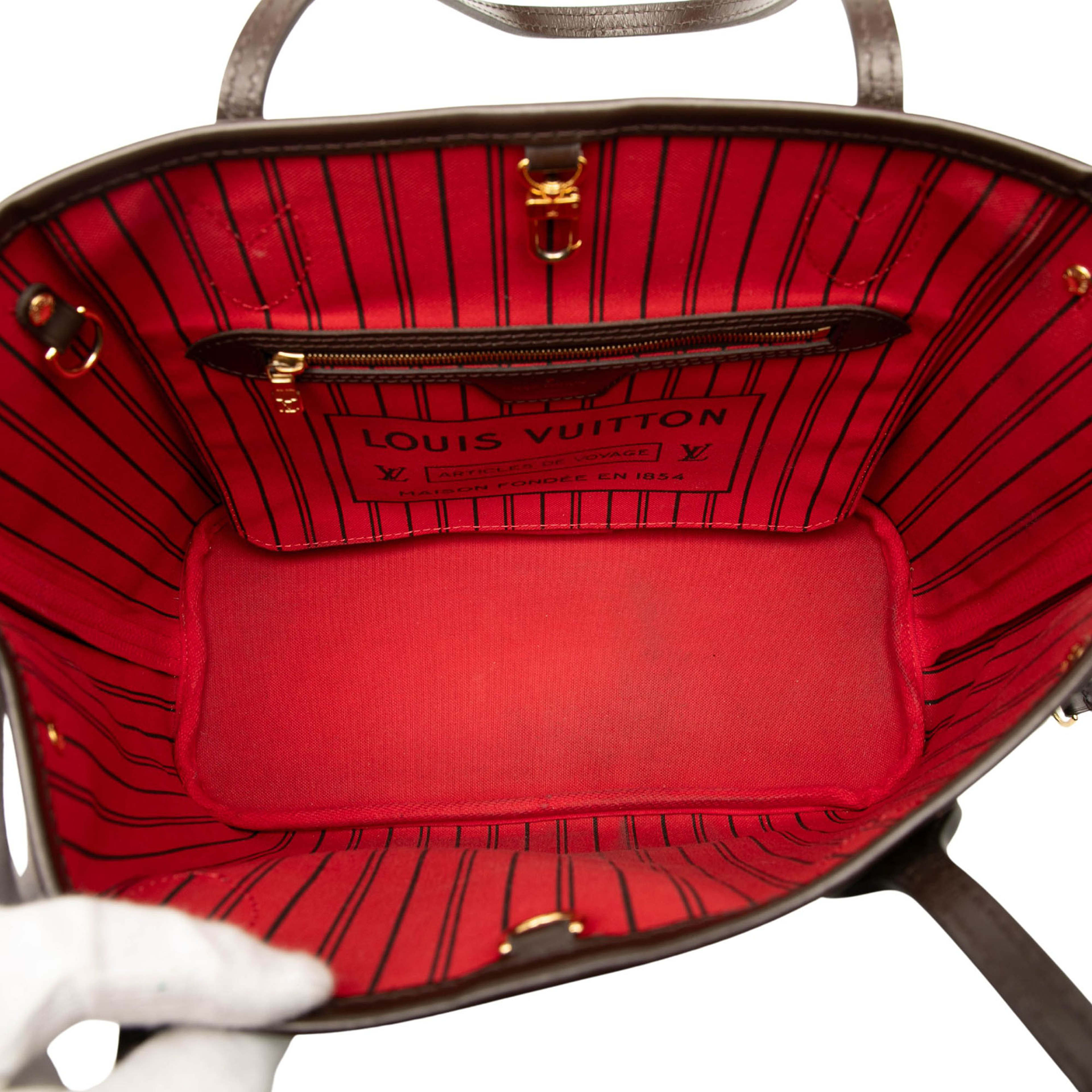 Louis Vuitton Damier Ebene Neverfull Pm, från Luxclusif, i färgen brown. Klicka för att öppna bilden i stort format