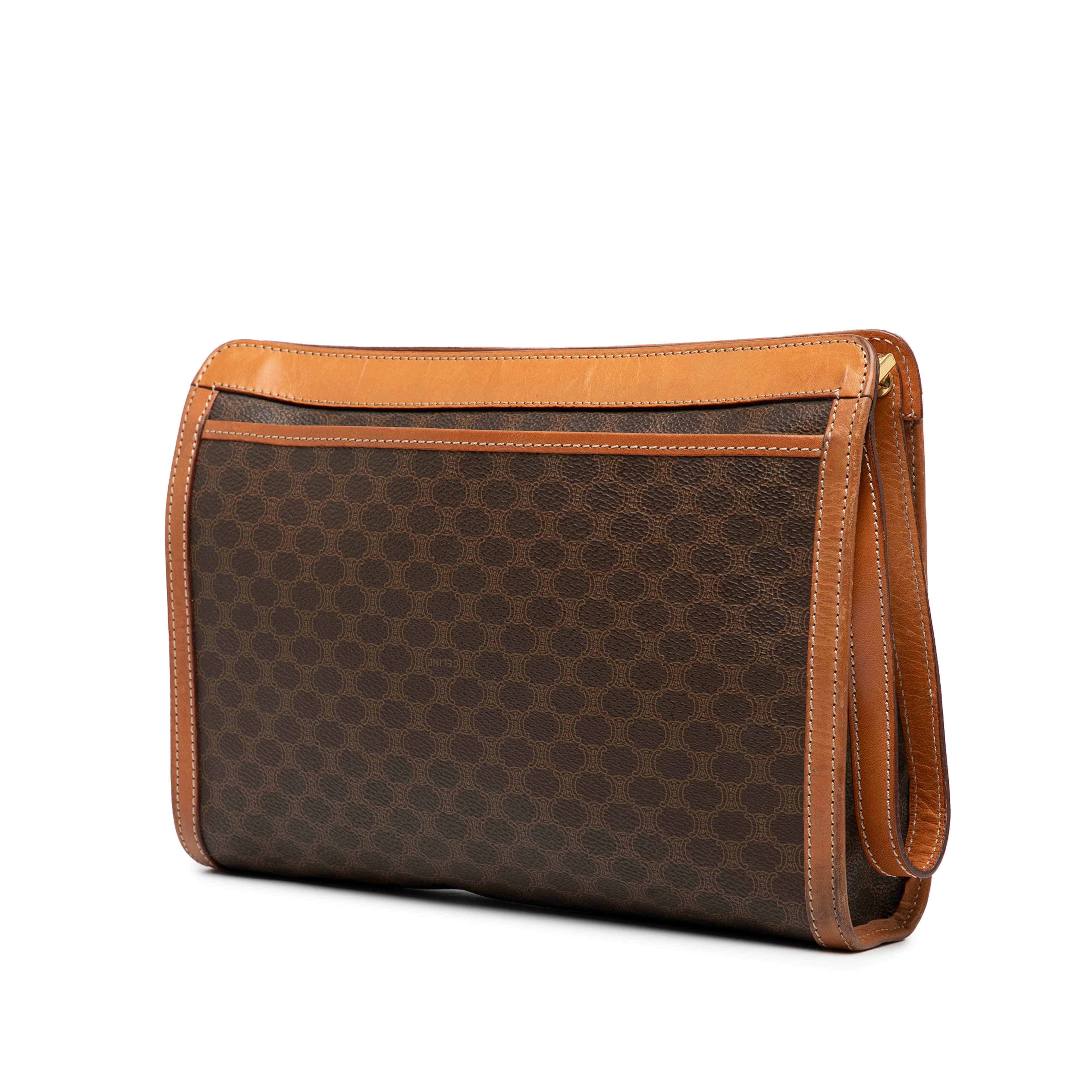 Celine Macadam Coated Canvas Clutch, från Luxclusif, i färgen brown. Klicka för att öppna bilden i stort format