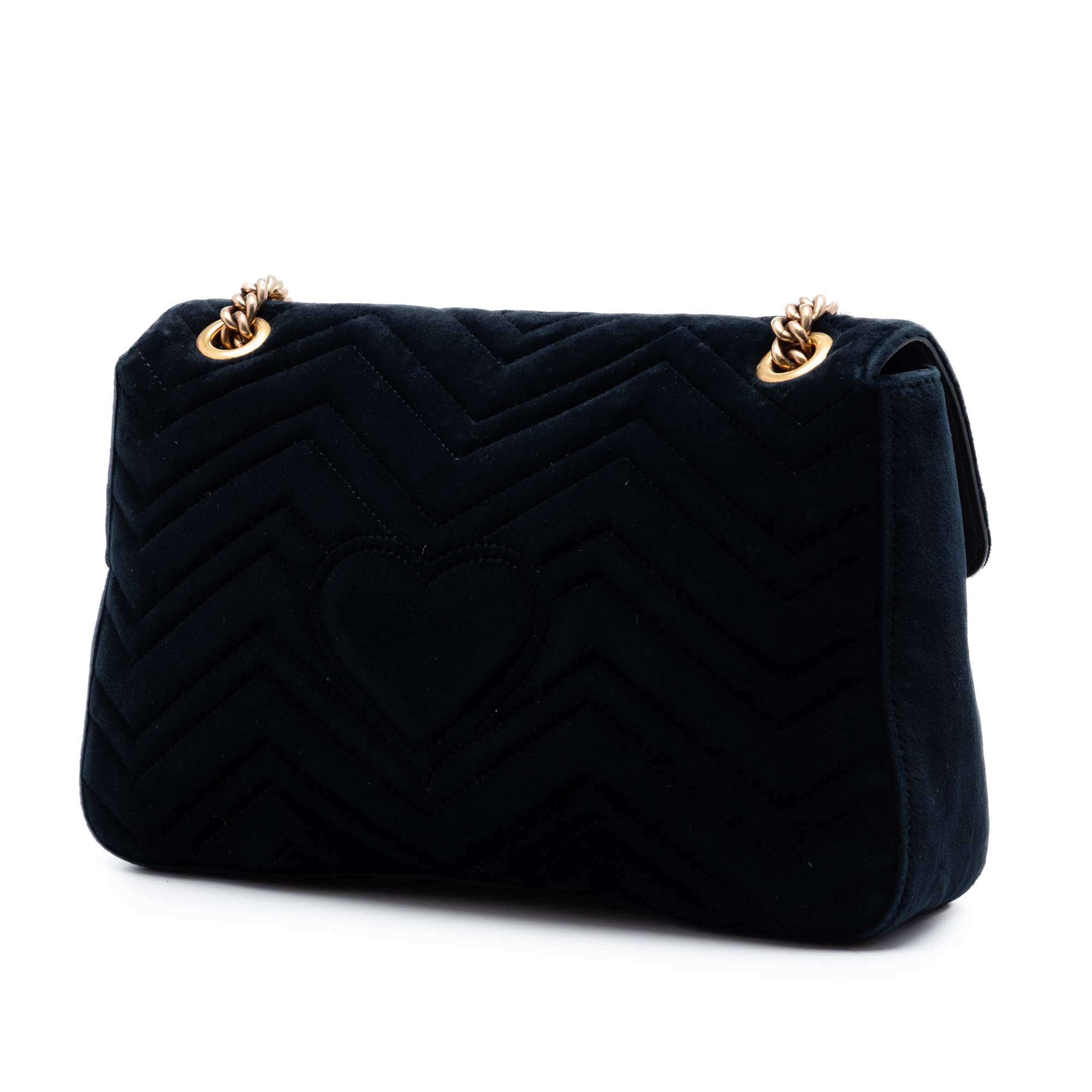 Gucci Large Gg Marmont Matelasse Velvet Embroidered Loved Shoulder Bag, från Luxclusif, i färgen svart. Klicka för att öppna bilden i stort format