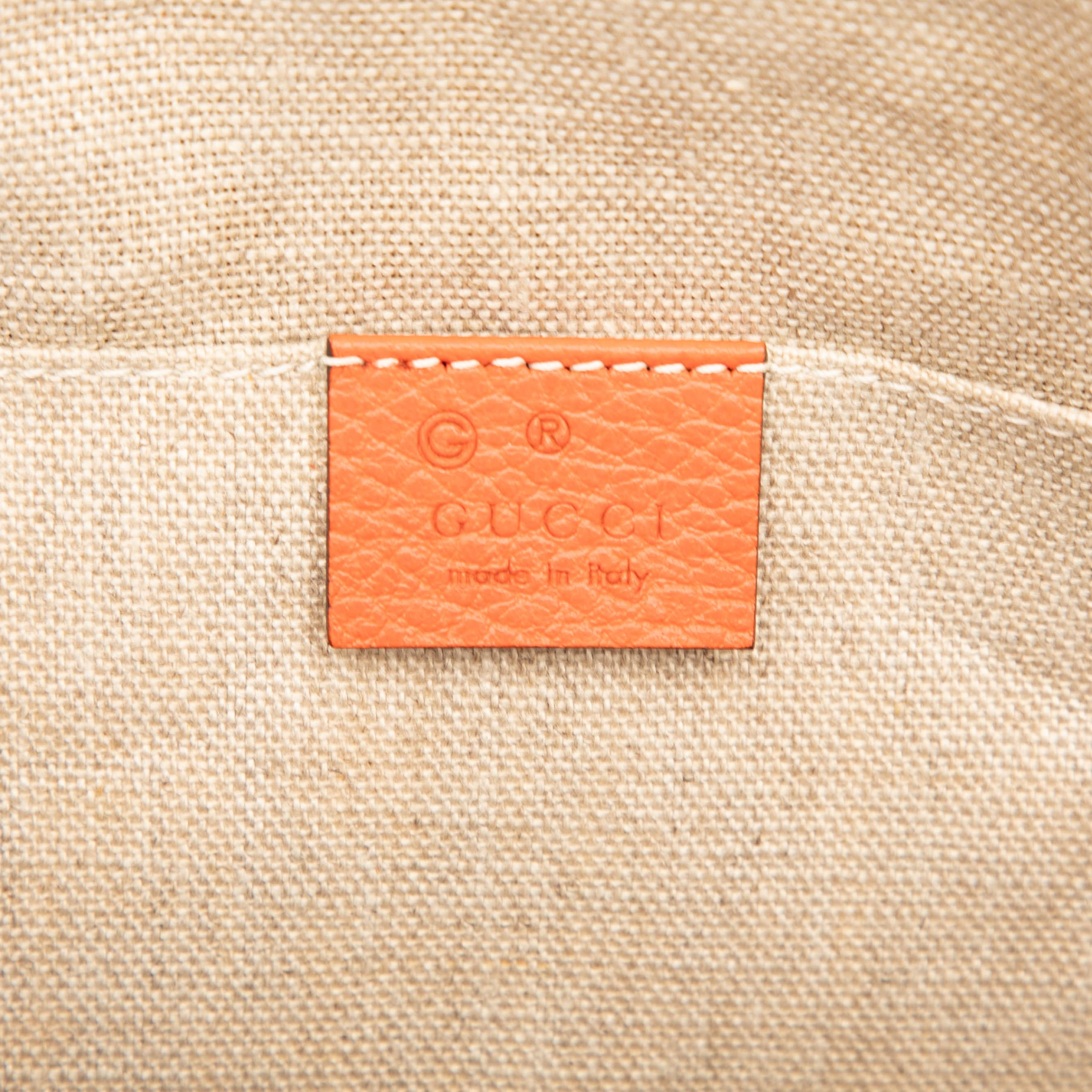 Gucci Mini Leather Gg Charm Dome Satchel, från Luxclusif, i färgen dark orange. Klicka för att öppna bilden i stort format