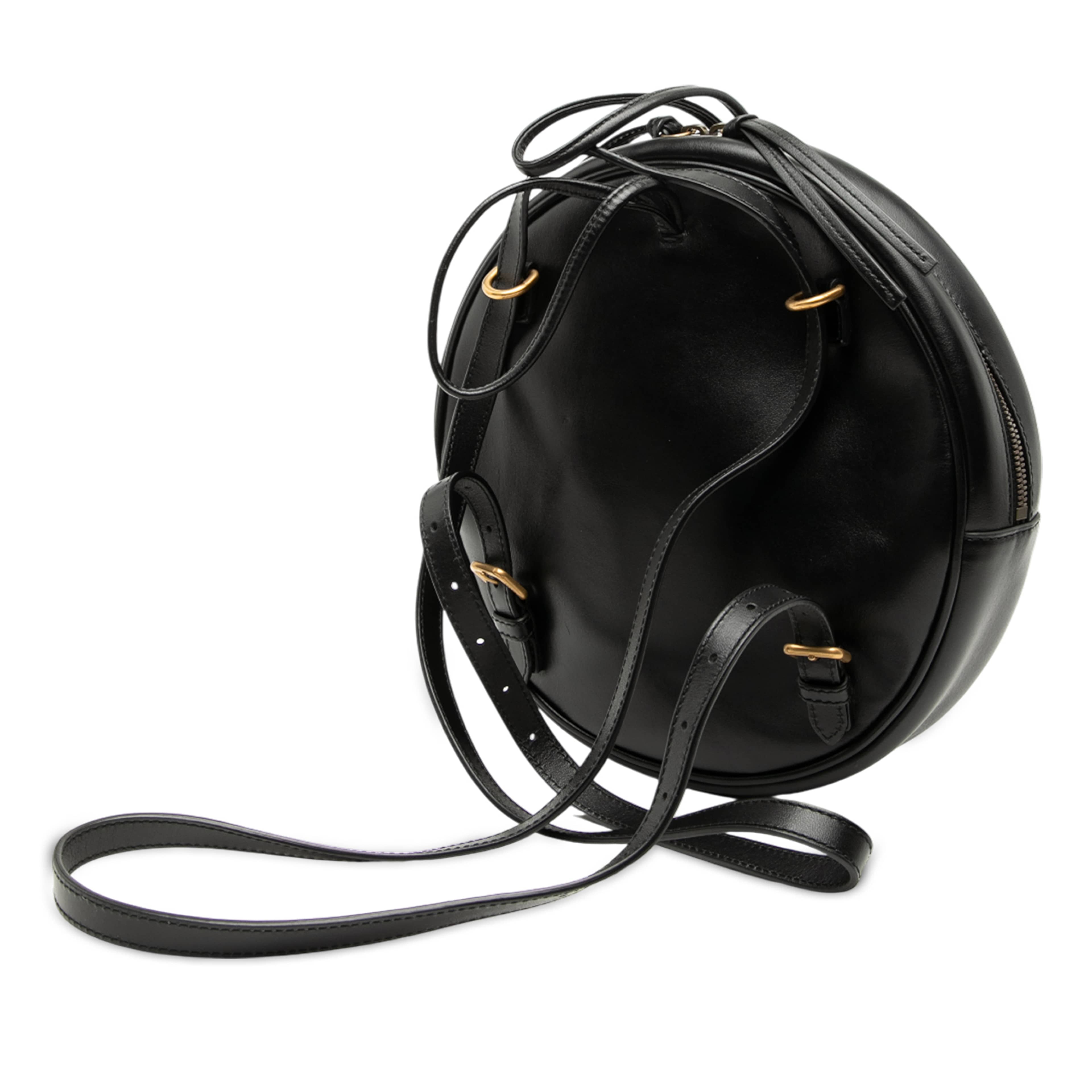 Gucci Mlb Leather La Angels Round Backpack, från Luxclusif, i färgen black. Klicka för att öppna bilden i stort format