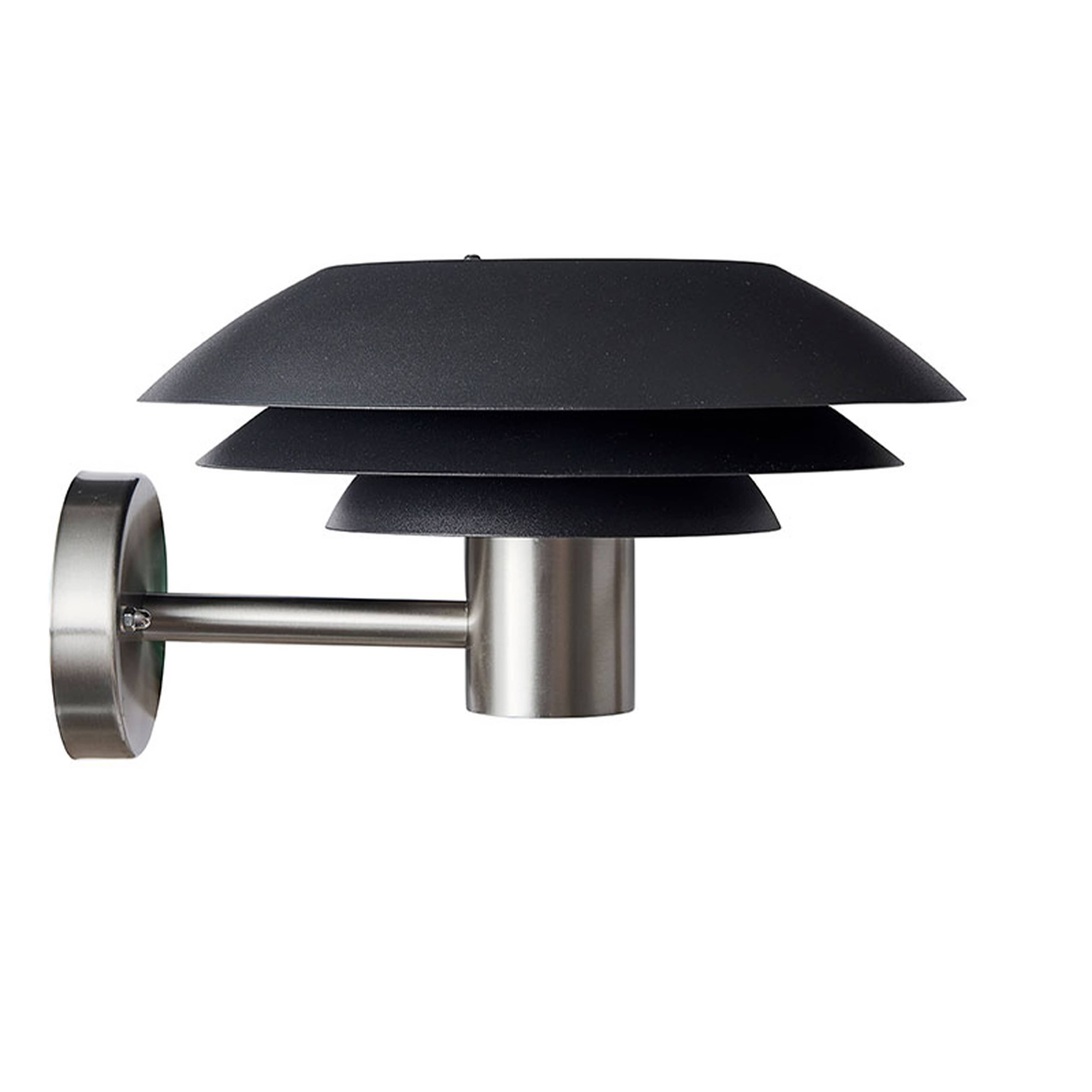 Dl31 Wall Lamp Outdoor, från Dyberg Larsen, i färgen black/ stainless steel. Klicka för att öppna bilden i stort format