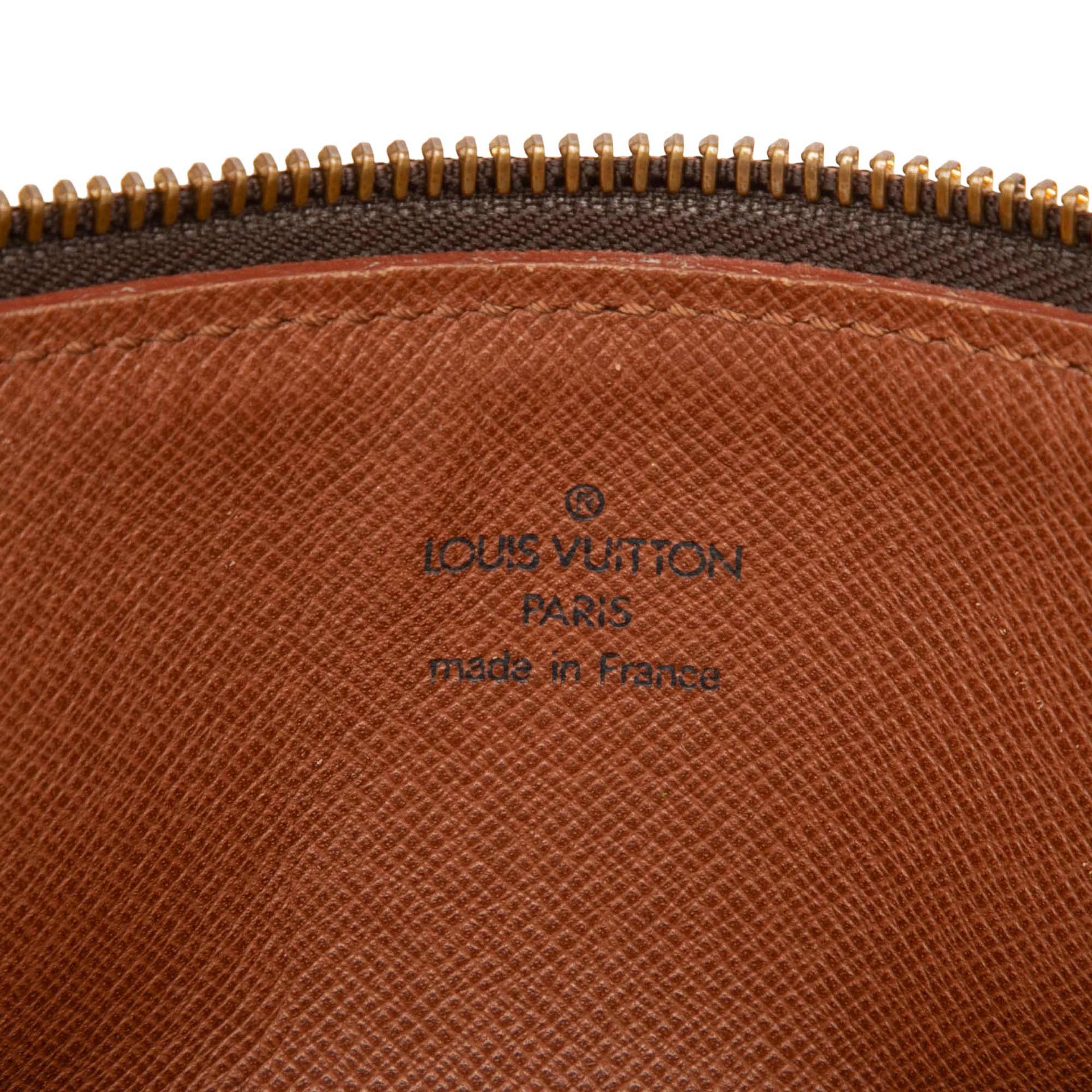 Louis Vuitton Monogram Papillon 26, från Luxclusif, i färgen brown. Klicka för att öppna bilden i stort format