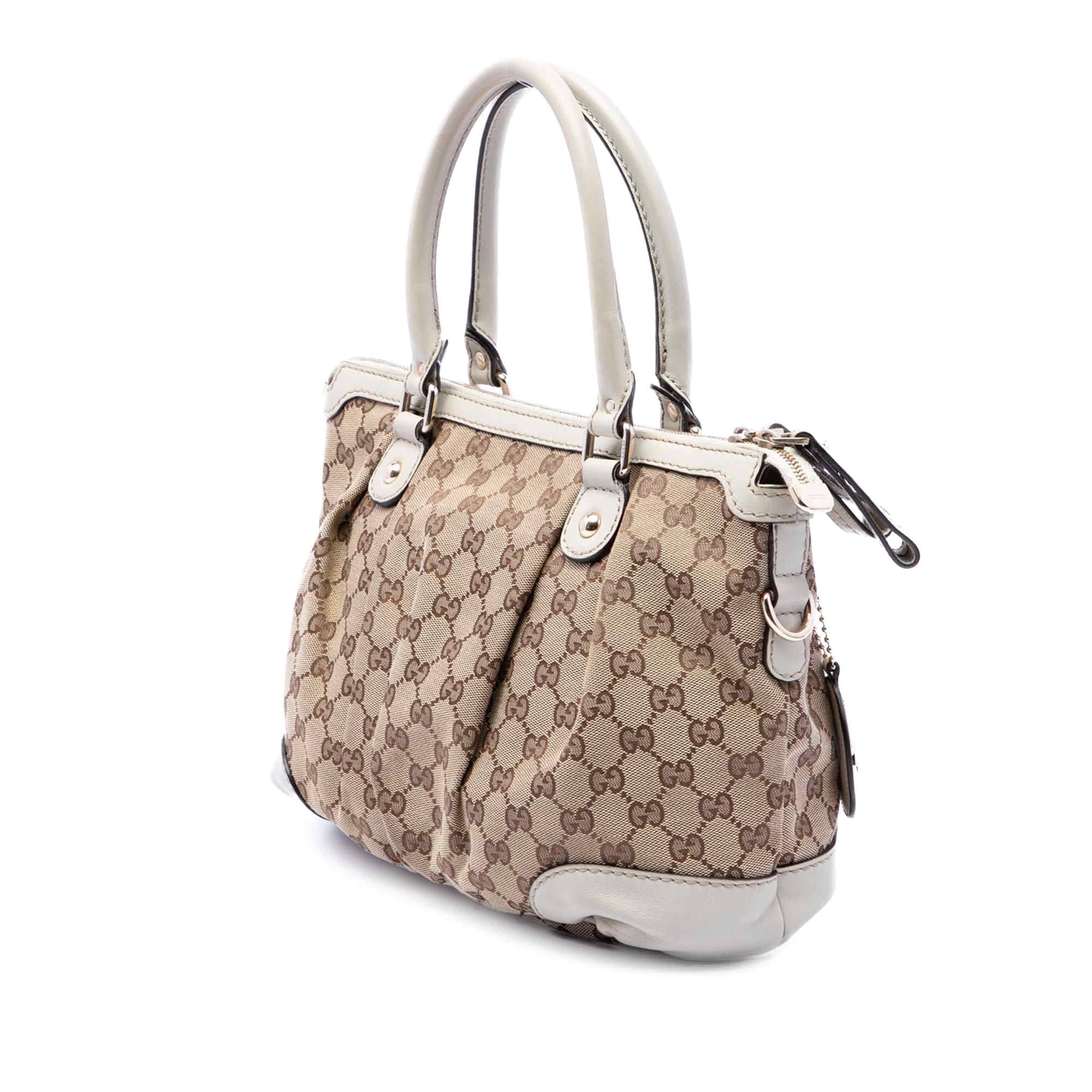Gucci Gg Canvas Sukey Satchel, från Luxclusif, i färgen beige. Klicka för att öppna bilden i stort format