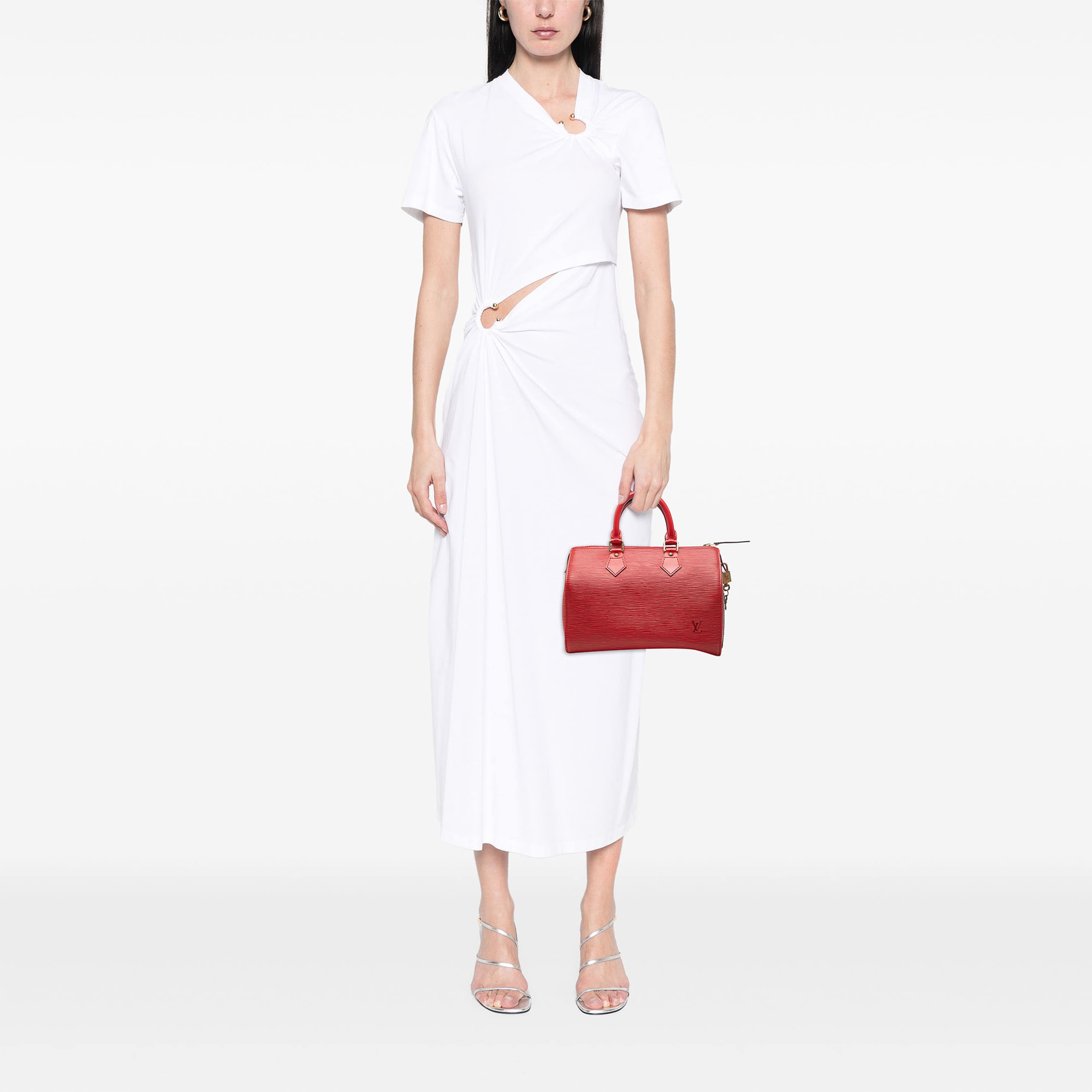 Louis Vuitton Epi Speedy 25, från Luxclusif, i färgen röd. Klicka för att öppna bilden i stort format
