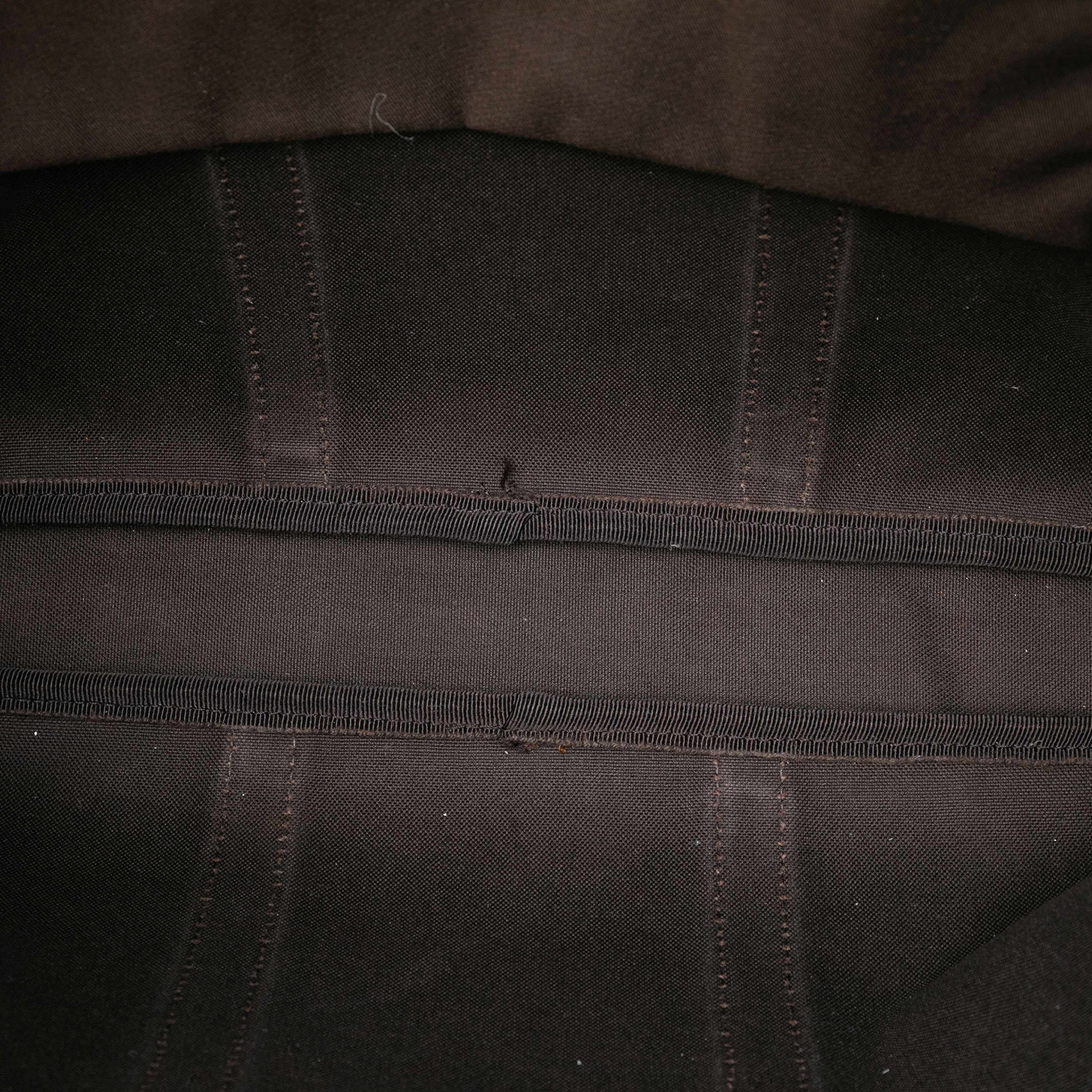 Gucci Gg Supreme Business Bag, från Luxclusif, i färgen beige. Klicka för att öppna bilden i stort format