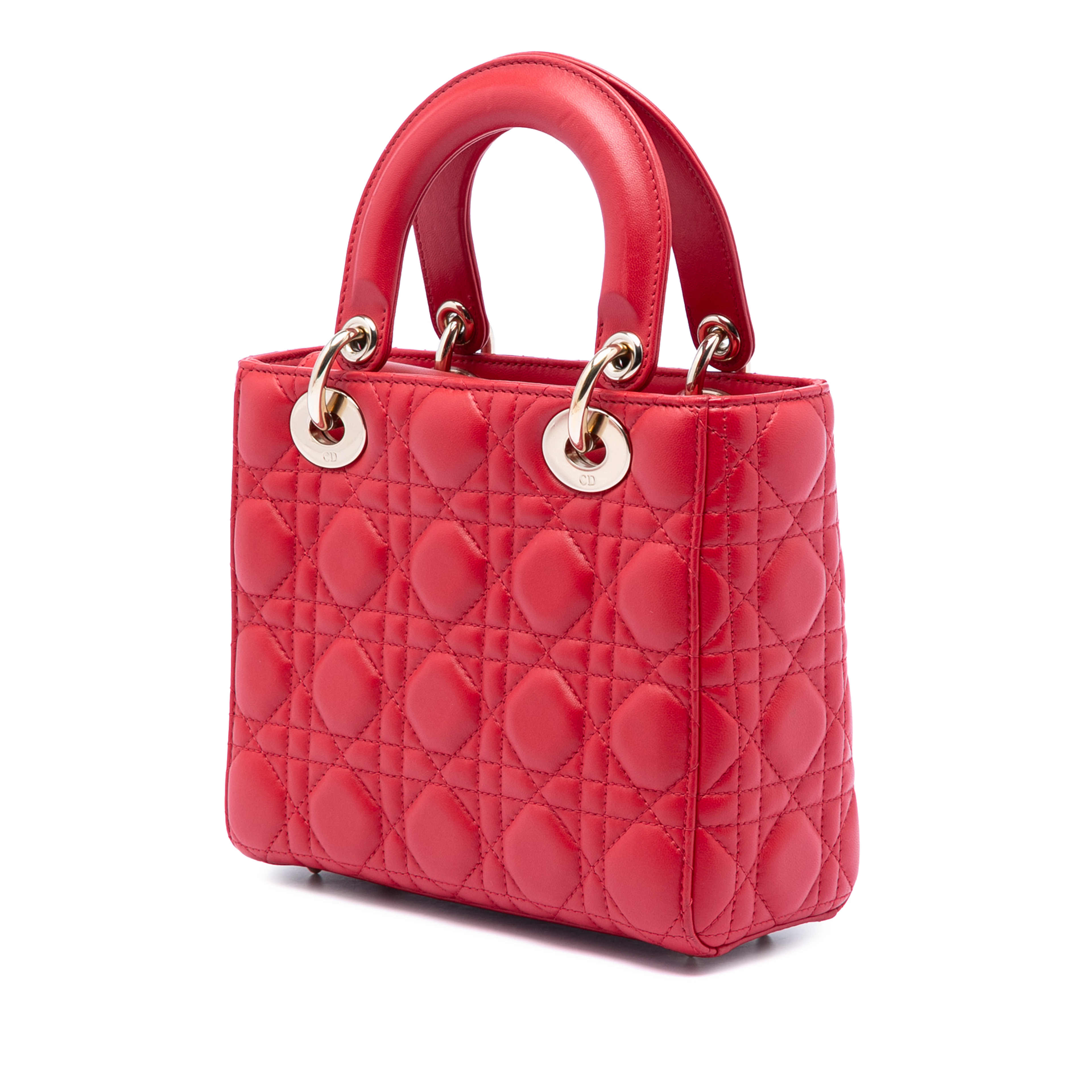 Dior Small Lambskin Cannage Myabcdior Lady Dior, från Luxclusif, i färgen red. Klicka för att öppna bilden i stort format