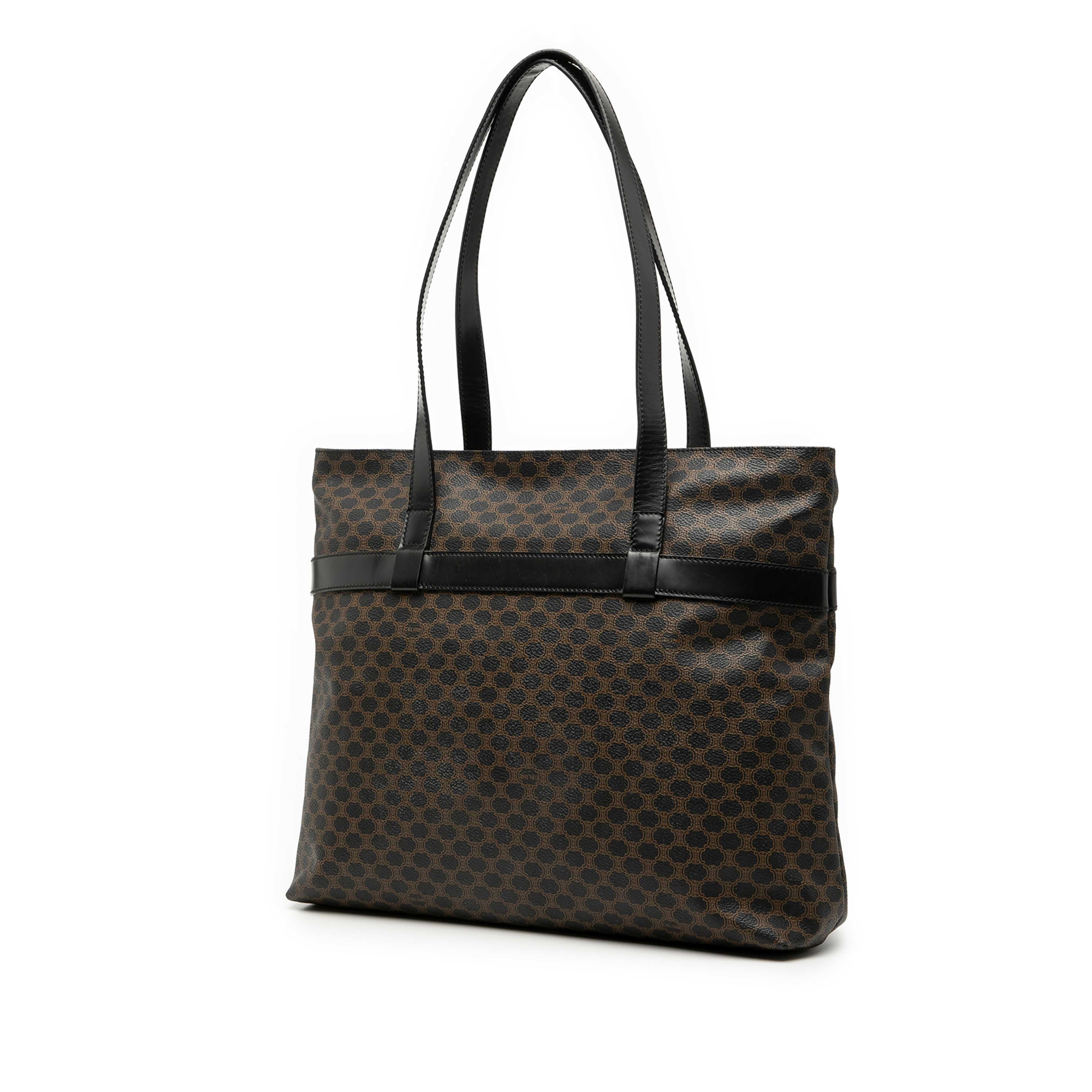 Celine Macadam Coated Canvas Tote, från Luxclusif, i färgen black. Klicka för att öppna bilden i stort format