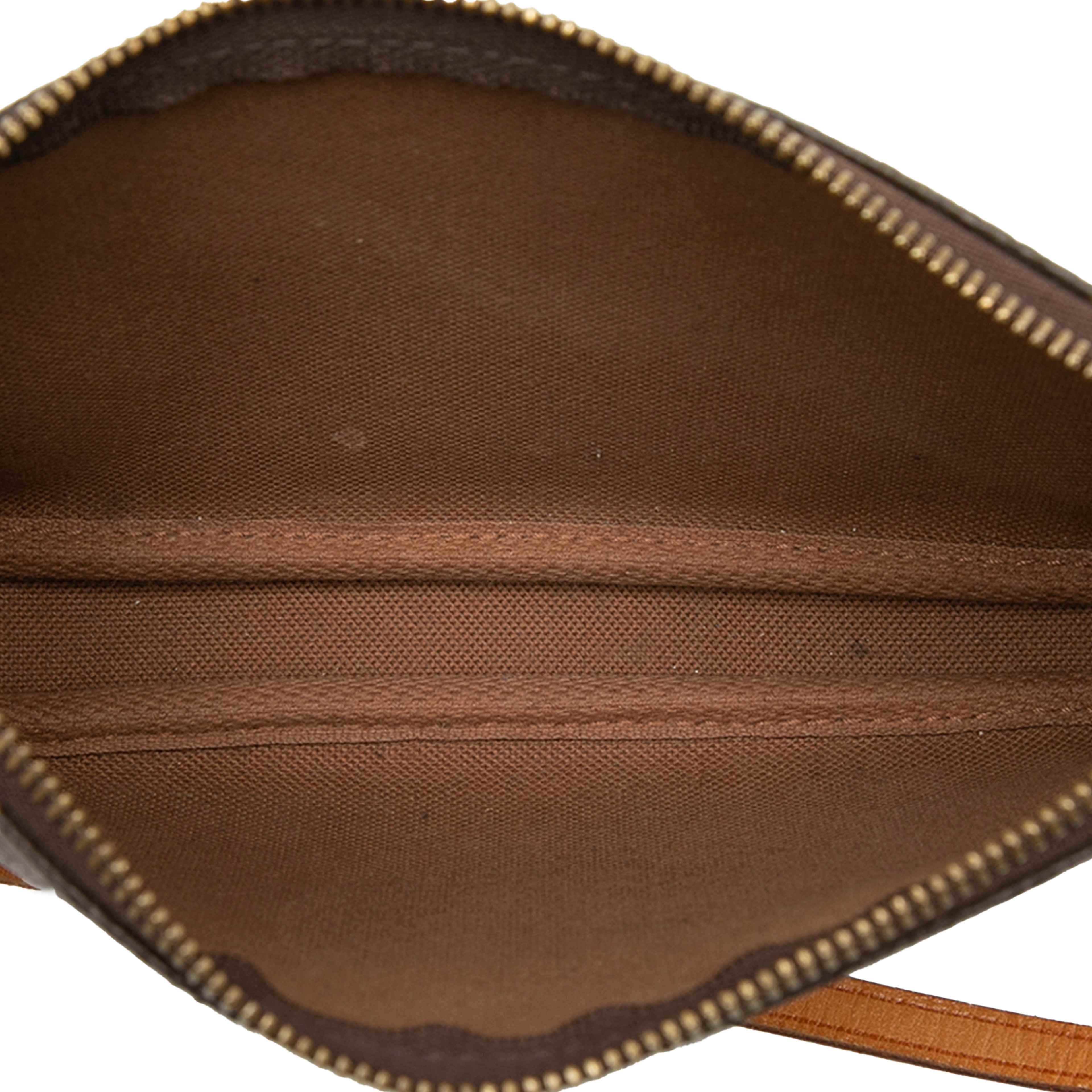 Louis Vuitton Monogram Mini Pochette Accessoires, från Luxclusif, i färgen brun. Klicka för att öppna bilden i stort format