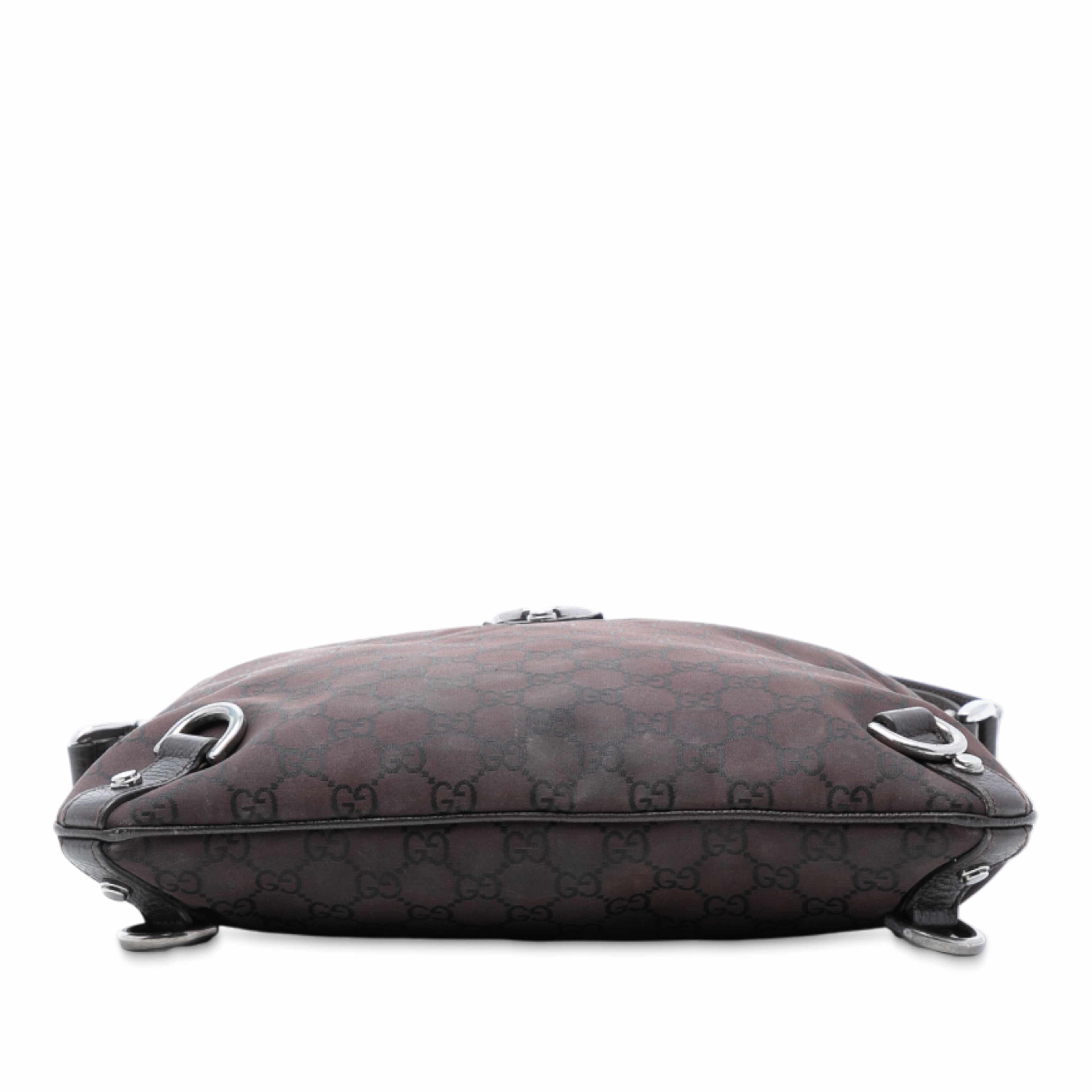 Gucci Gg Nylon Abbey D Ring Crossbody, från Luxclusif, i färgen dark brown. Klicka för att öppna bilden i stort format