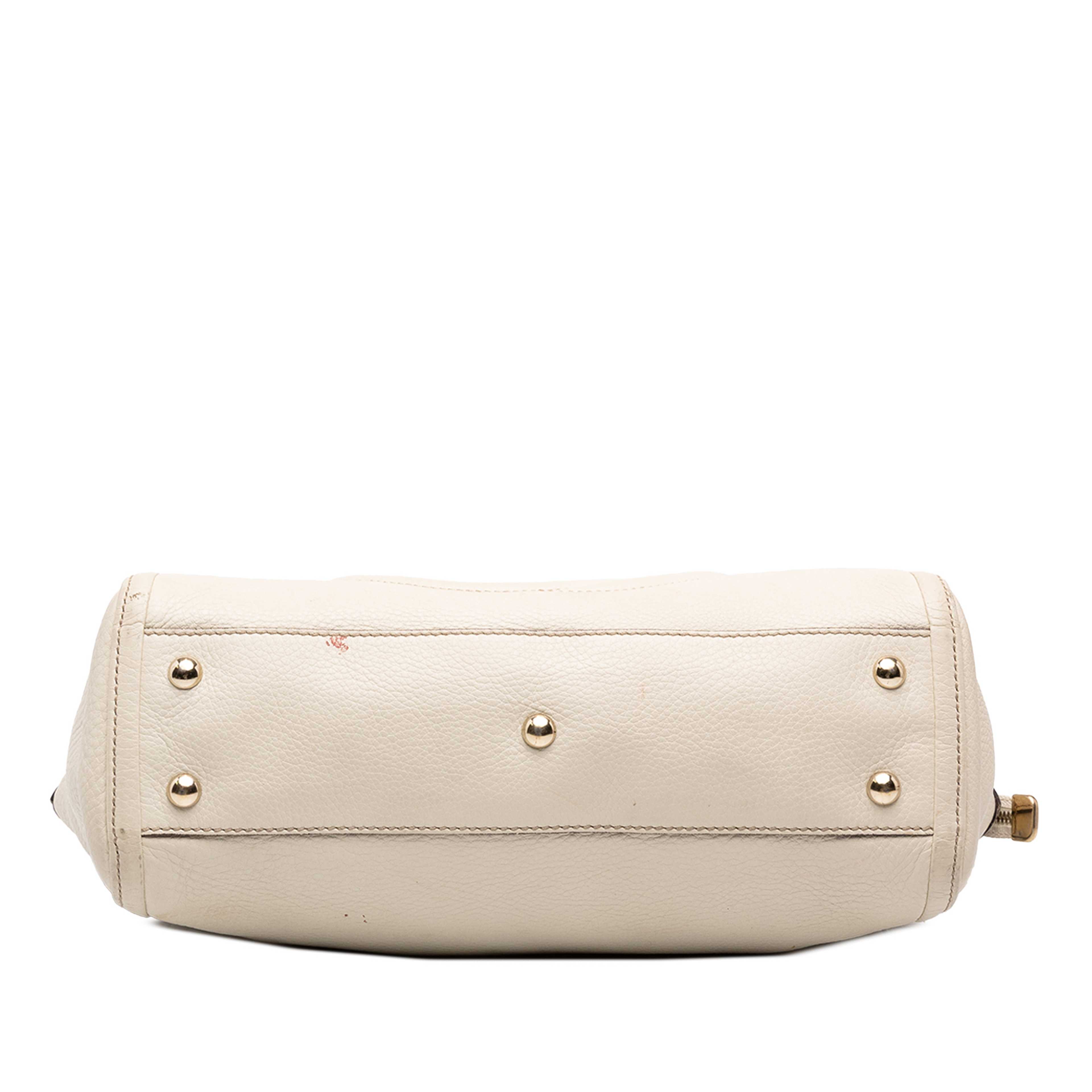 Gucci Small Leather Soho Working Tote, från Luxclusif, i färgen vit. Klicka för att öppna bilden i stort format
