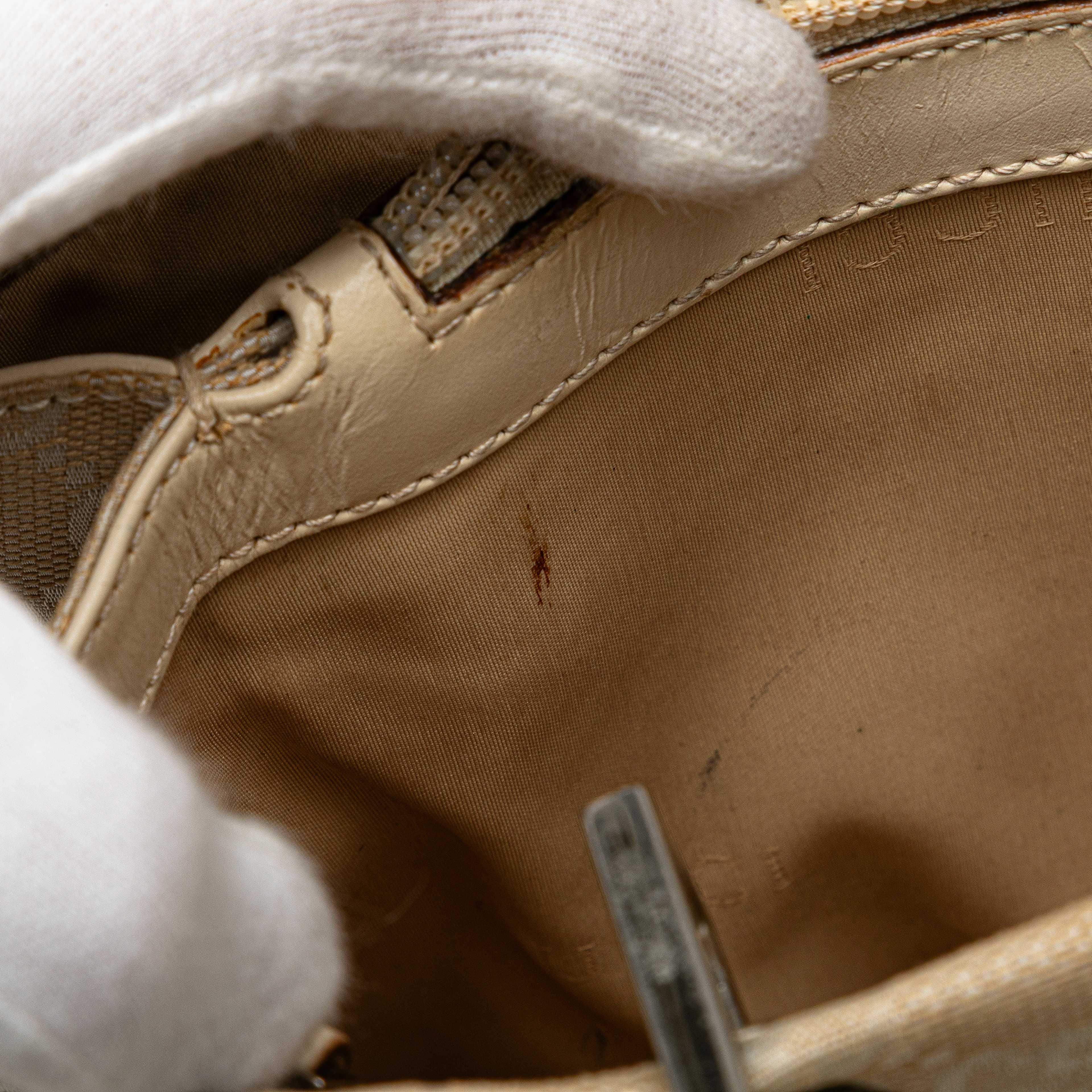 Gucci Gg Canvas Bamboo Satchel, från Luxclusif, i färgen light beige. Klicka för att öppna bilden i stort format