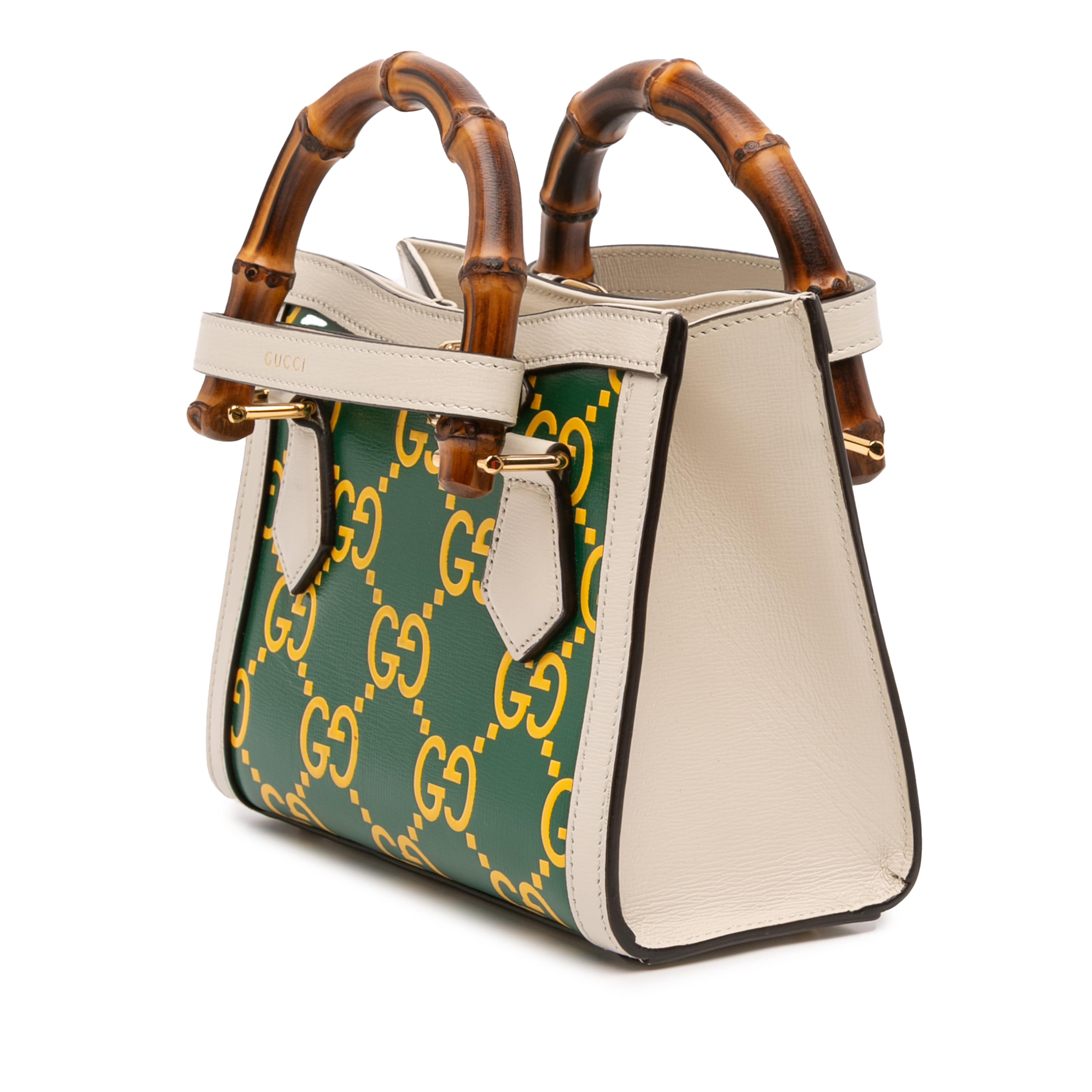 Gucci Mini Gg Calfskin Bamboo Diana Satchel, från Luxclusif, i färgen grön. Klicka för att öppna bilden i stort format