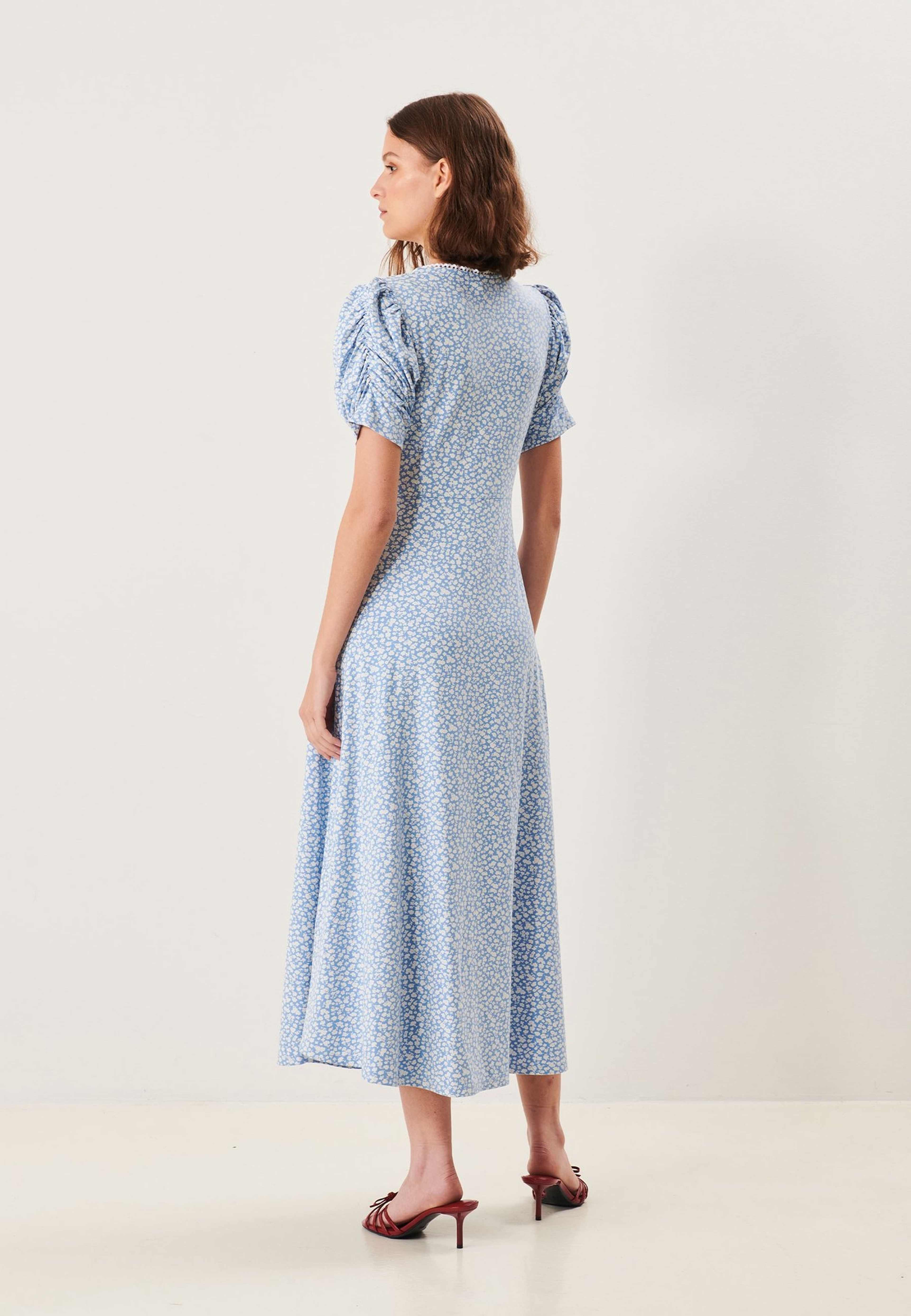 Nolita Dress, från Jumperfabriken, i färgen light blue. Klicka för att öppna bilden i stort format