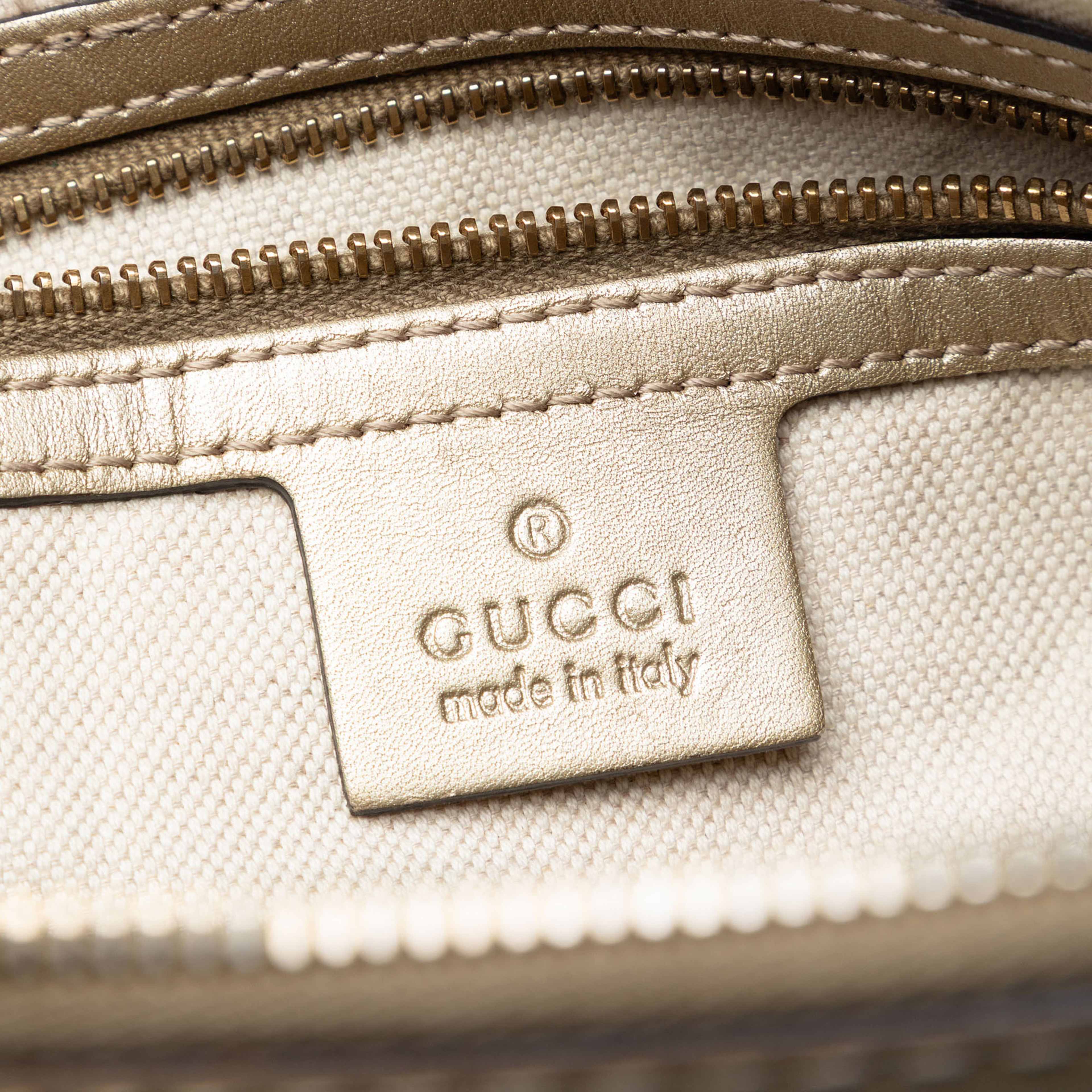 Gucci Metallic Guccissima Mayfair Satchel, från Luxclusif, i färgen light gold. Klicka för att öppna bilden i stort format