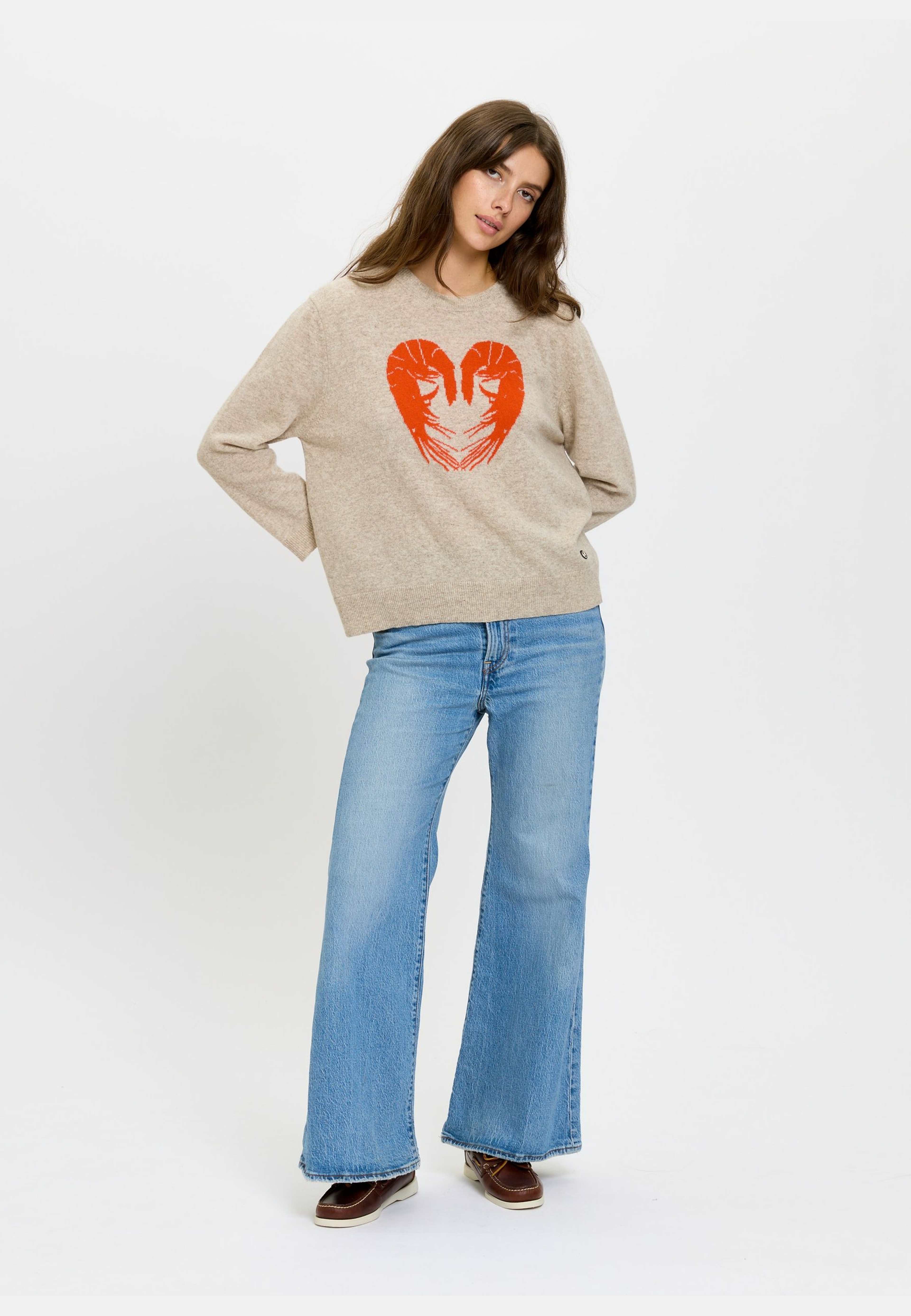 Pamela Stickad Räkhjärta, från emmamalena, i färgen beige. Klicka för att öppna bilden i stort format