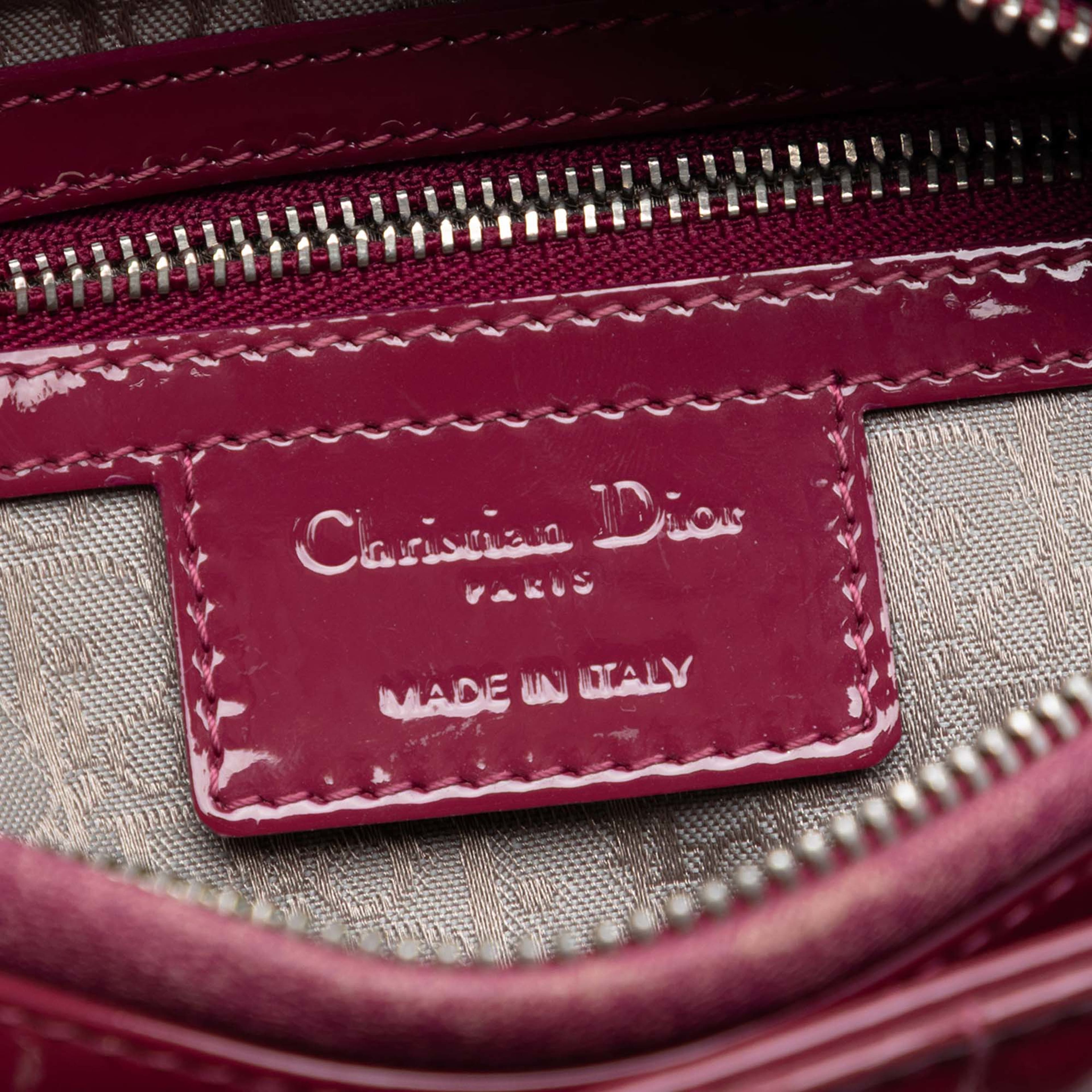 Dior Medium Patent Cannage Lady Dior, från Luxclusif, i färgen dark red. Klicka för att öppna bilden i stort format