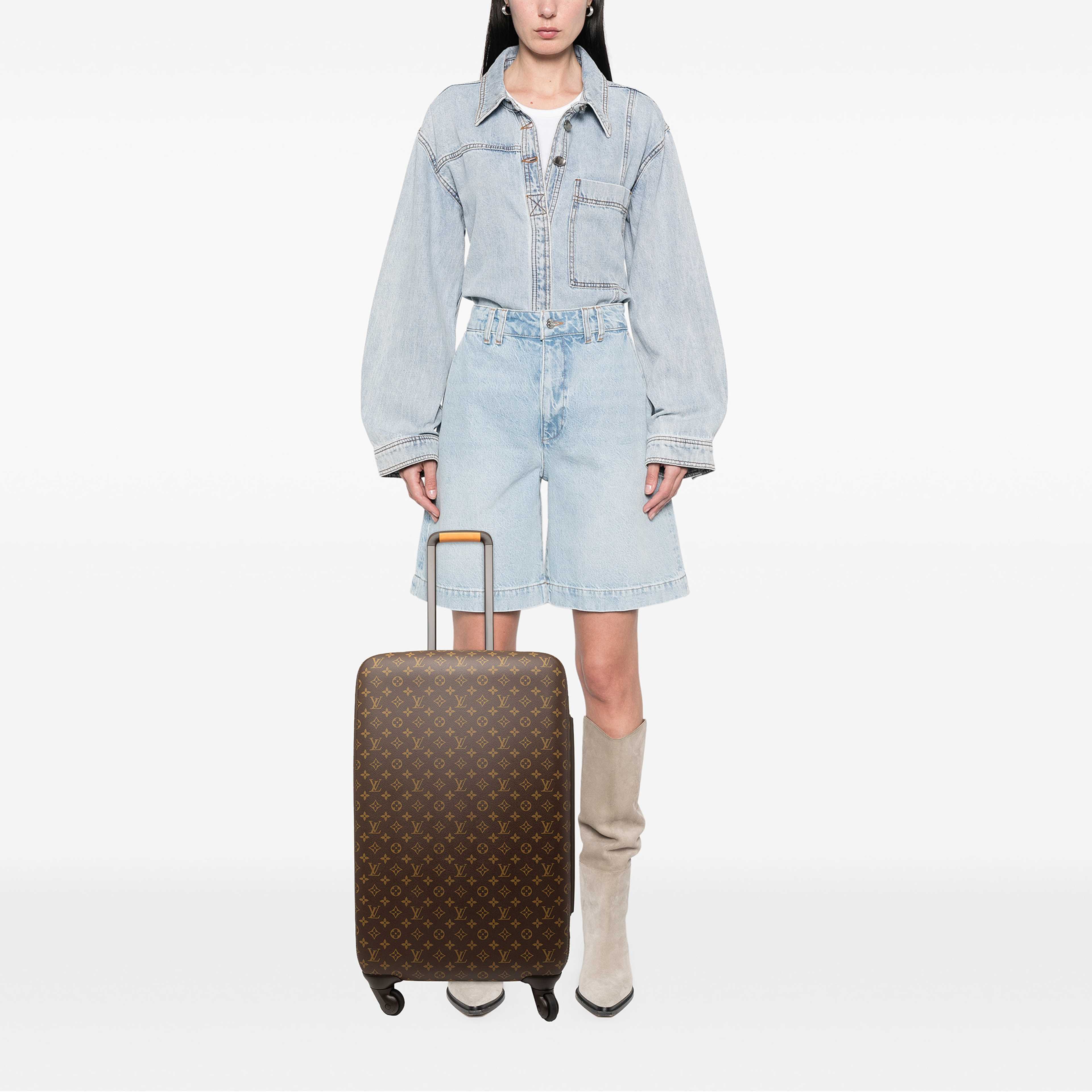Louis Vuitton Monogram Zephyr 70, från Luxclusif, i färgen brun. Klicka för att öppna bilden i stort format