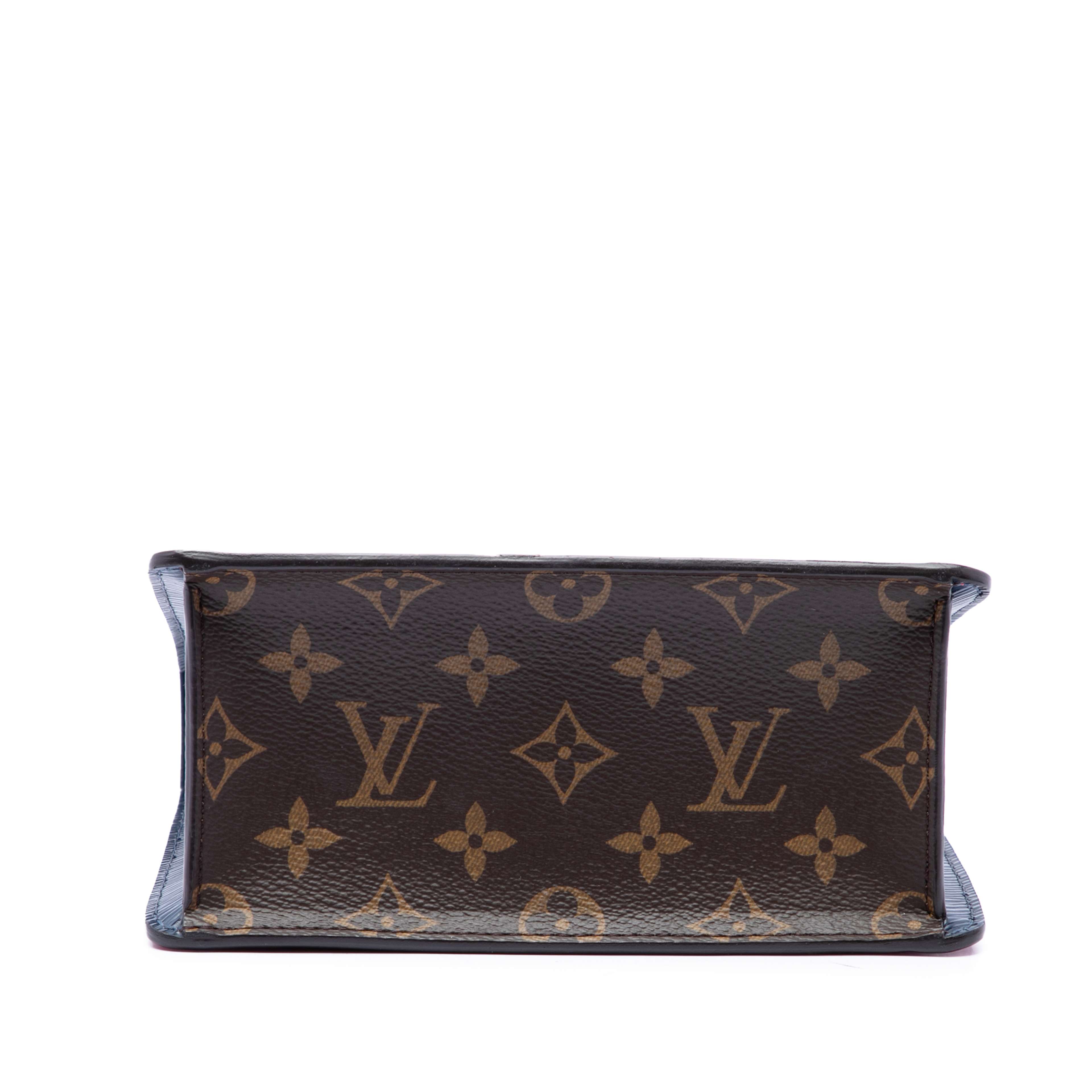 Louis Vuitton Monogram Vernis Spring Street, från Luxclusif, i färgen röd. Klicka för att öppna bilden i stort format
