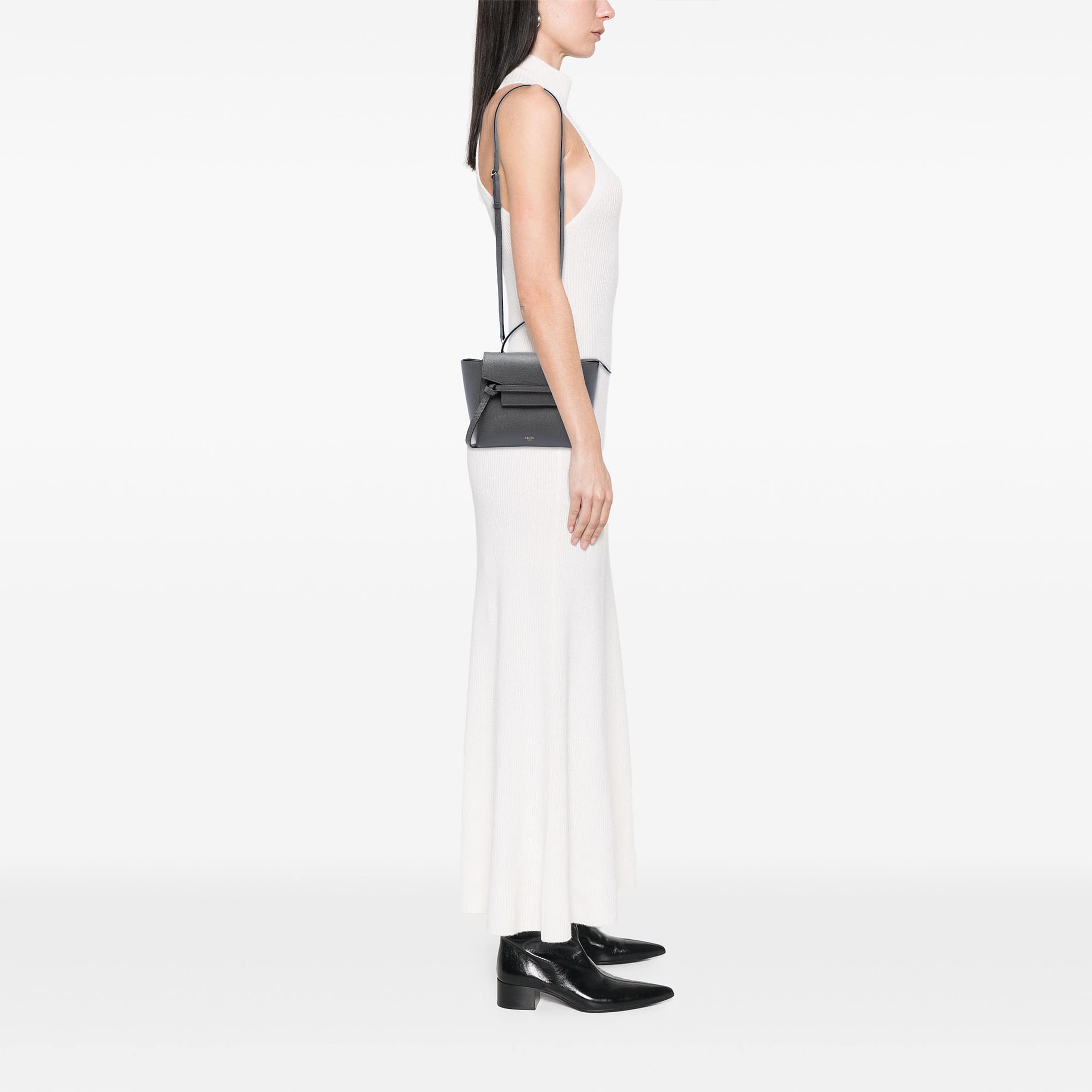 Celine Nano Grained Calfskin Belt Bag, från Luxclusif, i färgen gray. Klicka för att öppna bilden i stort format