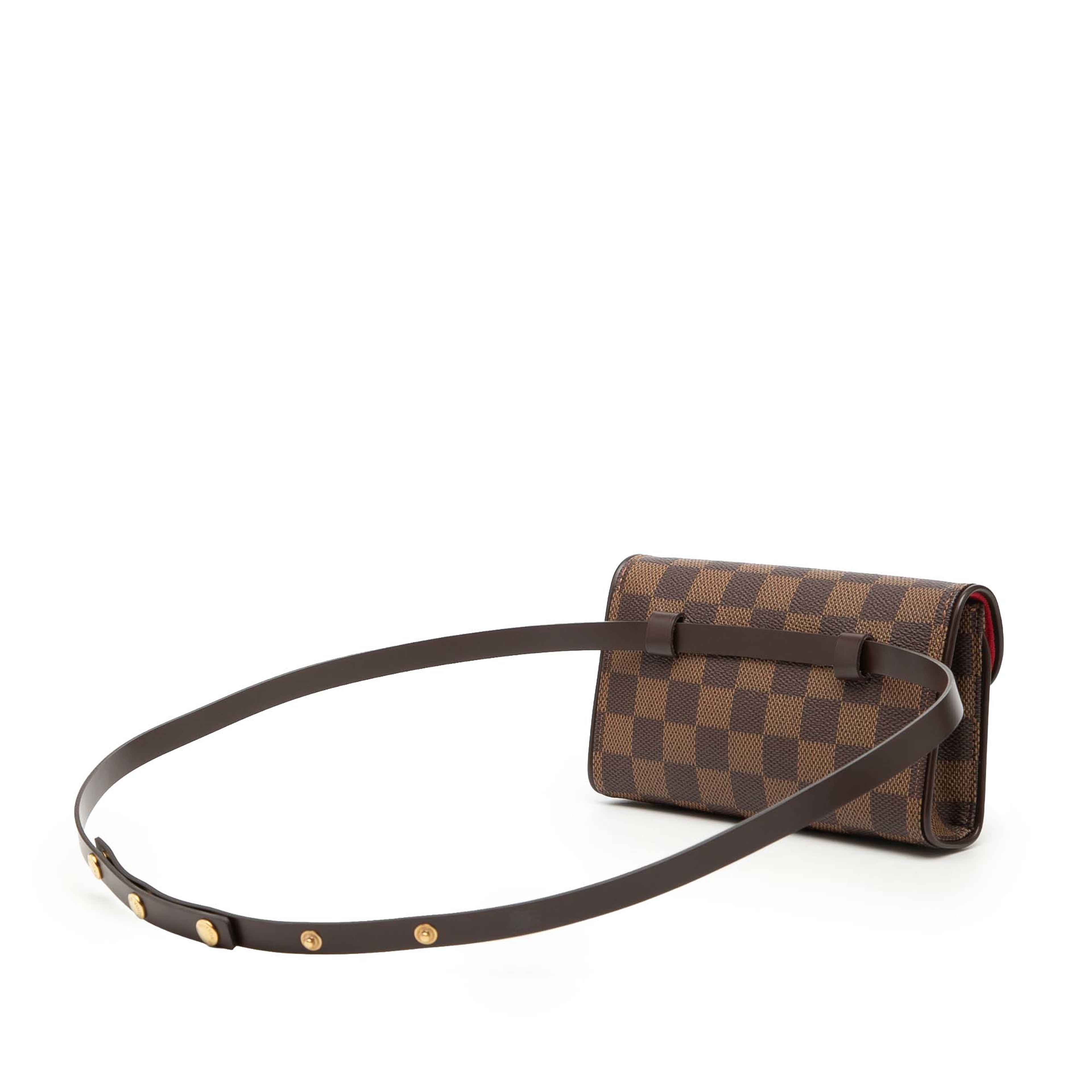 Louis Vuitton Damier Ebene Pochette Florentine, från Luxclusif, i färgen brun. Klicka för att öppna bilden i stort format