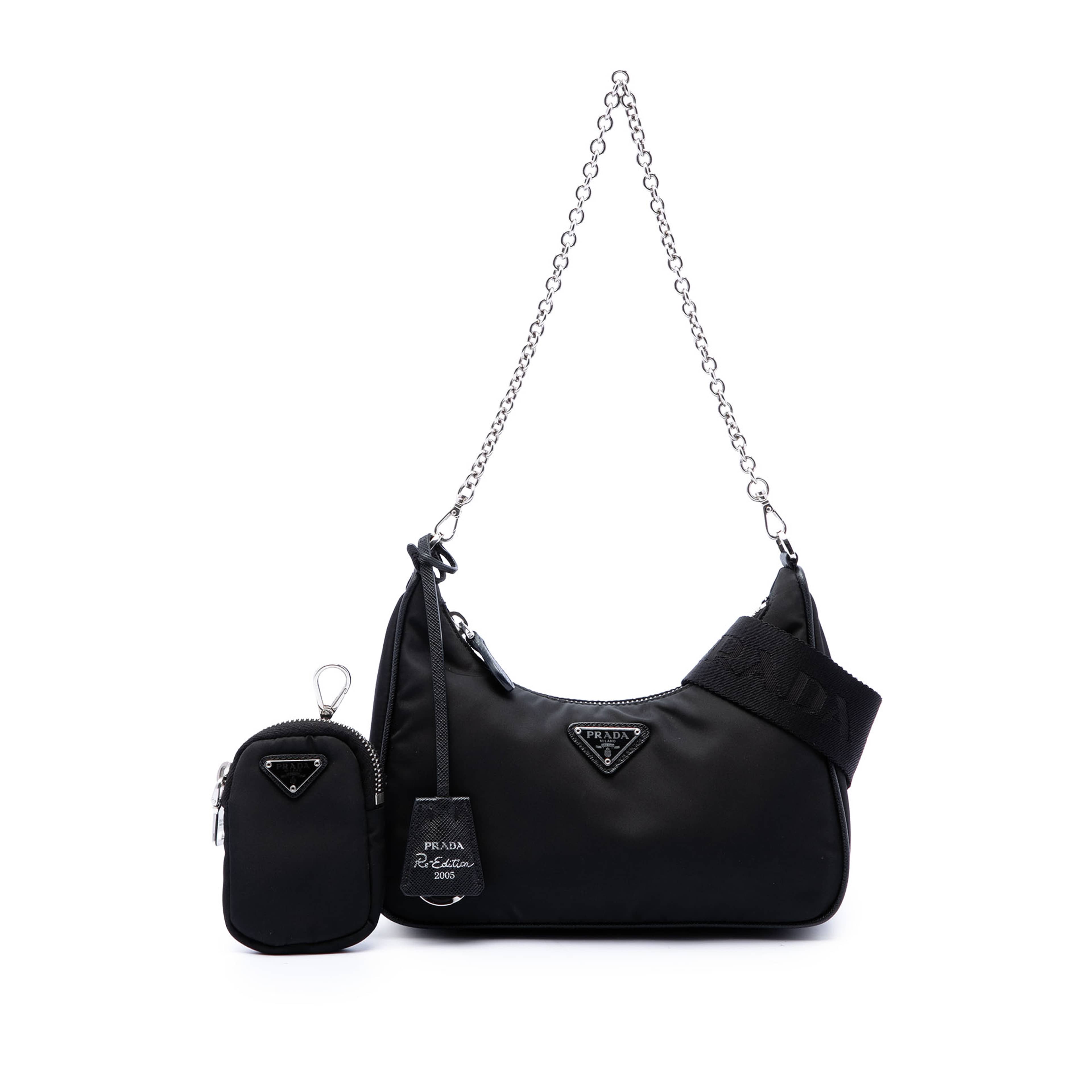 Prada Mini Saffiano Trimmed Tessuto Re Edition 2005 Satchel, från Luxclusif, i färgen svart. Klicka för att öppna bilden i stort format