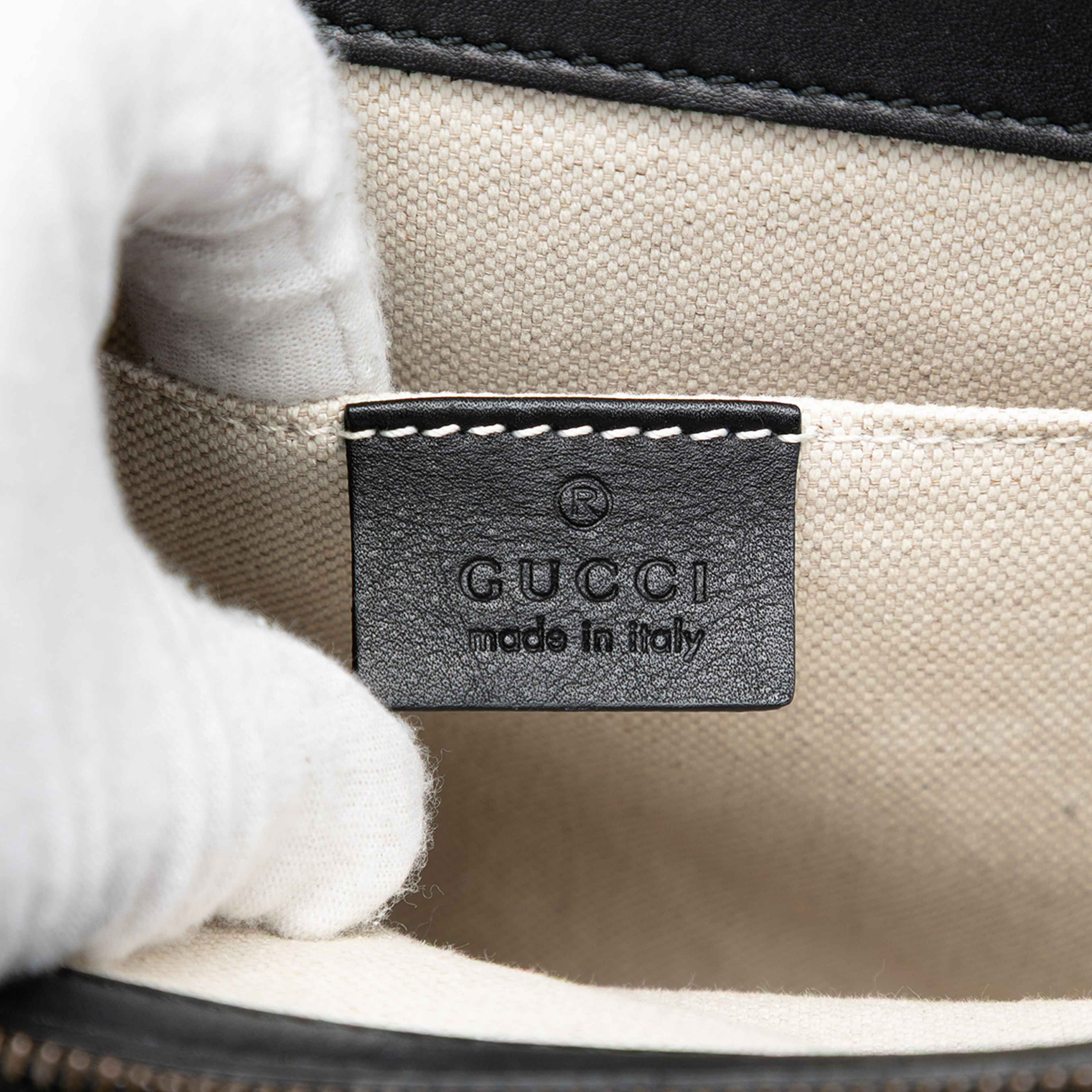 Gucci Medium Calfskin Bamboo Dionysus Web Satchel, från Luxclusif, i färgen black. Klicka för att öppna bilden i stort format