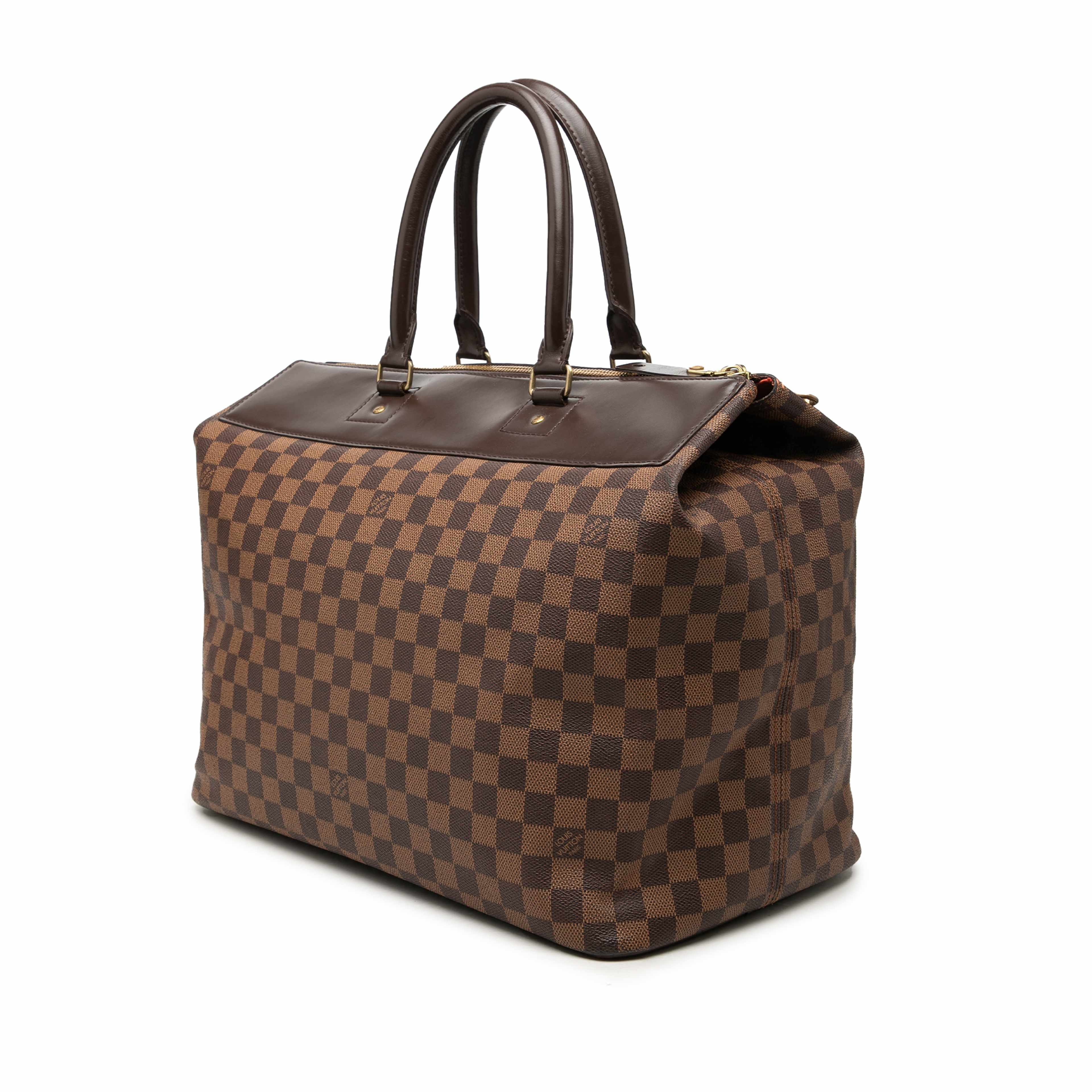 Louis Vuitton Damier Ebene Greenwich Pm, från Luxclusif, i färgen brun. Klicka för att öppna bilden i stort format