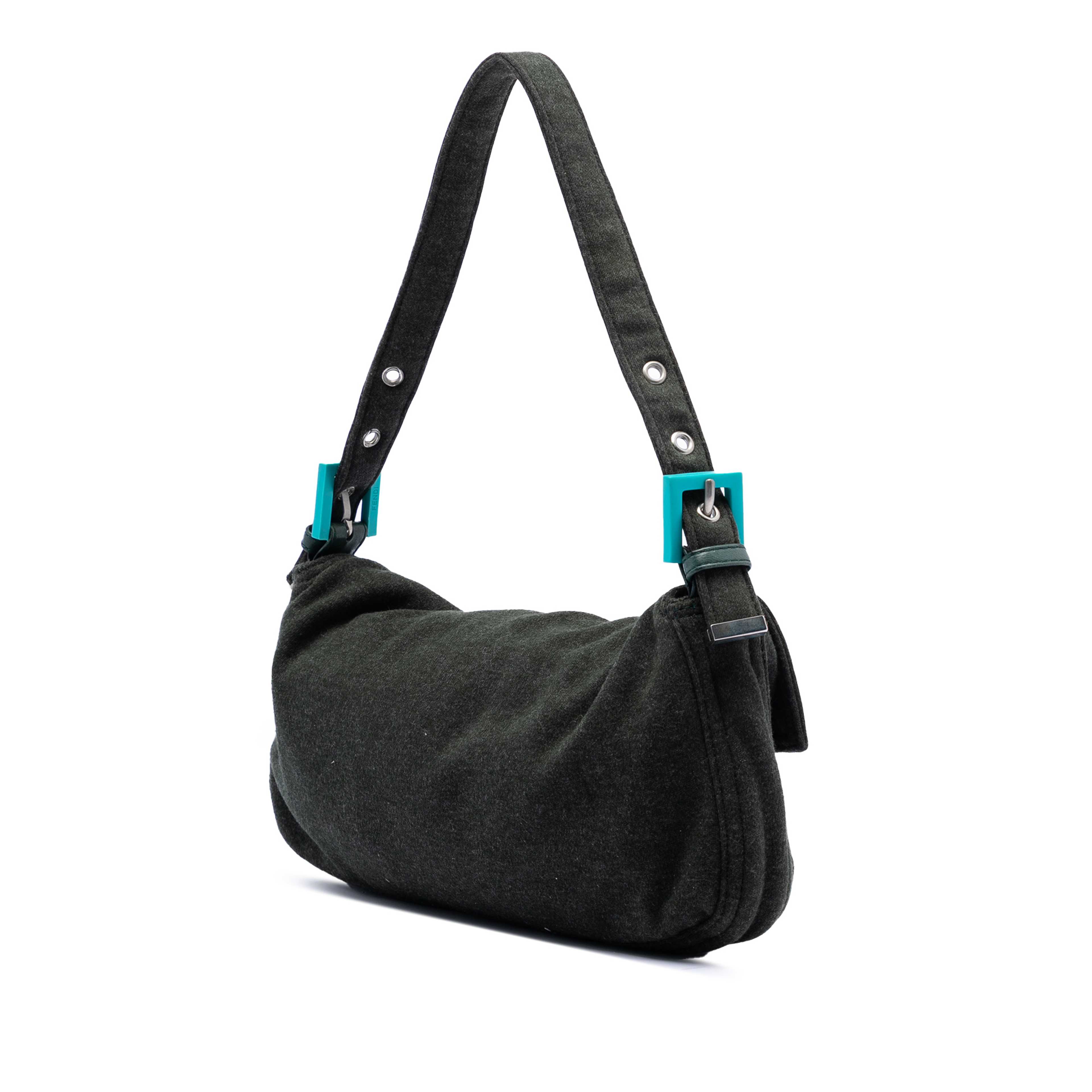 Fendi Wool Baguette, från Luxclusif, i färgen dark green. Klicka för att öppna bilden i stort format
