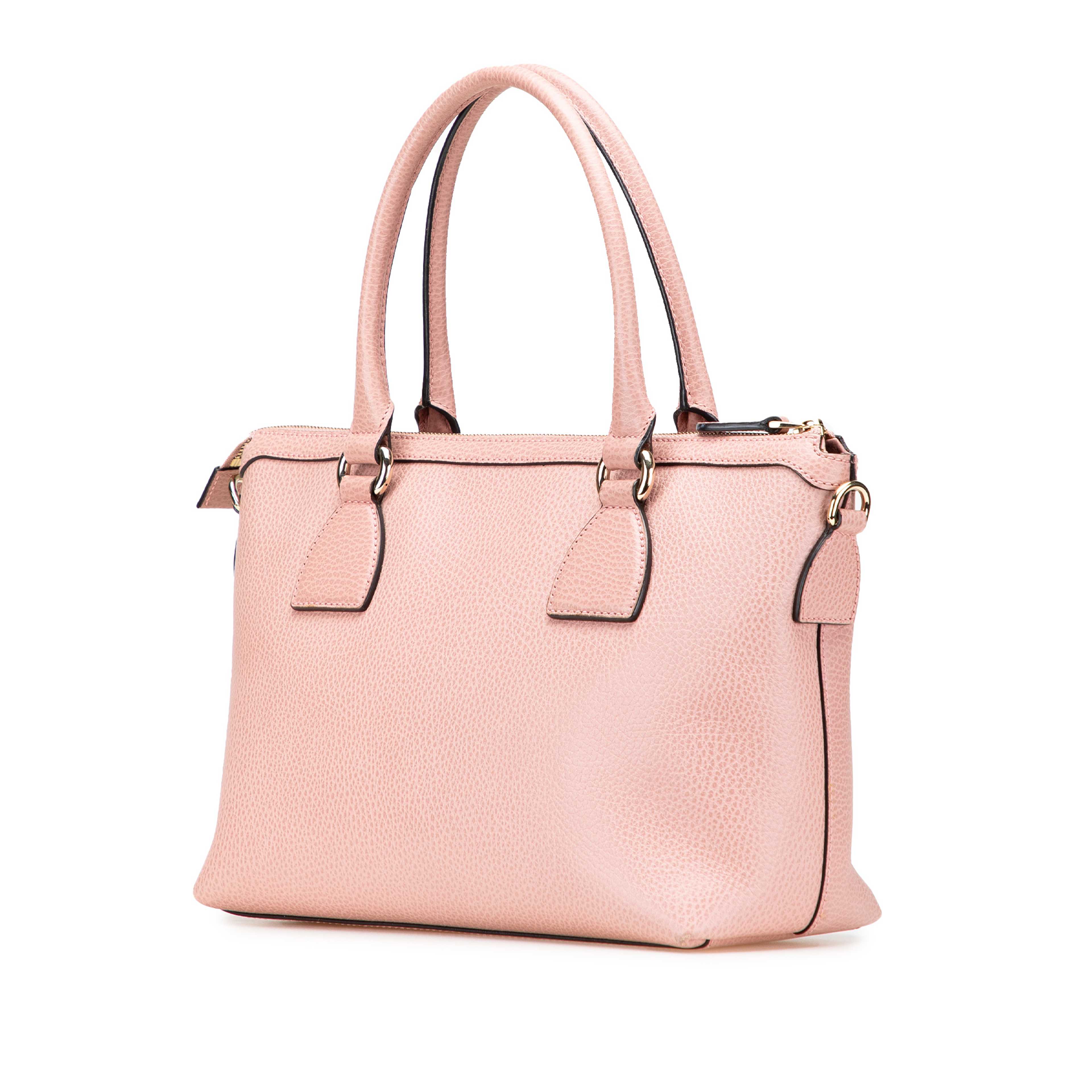 Gucci Dollar Calfskin Gg Charm Satchel, från Luxclusif, i färgen light pink. Klicka för att öppna bilden i stort format
