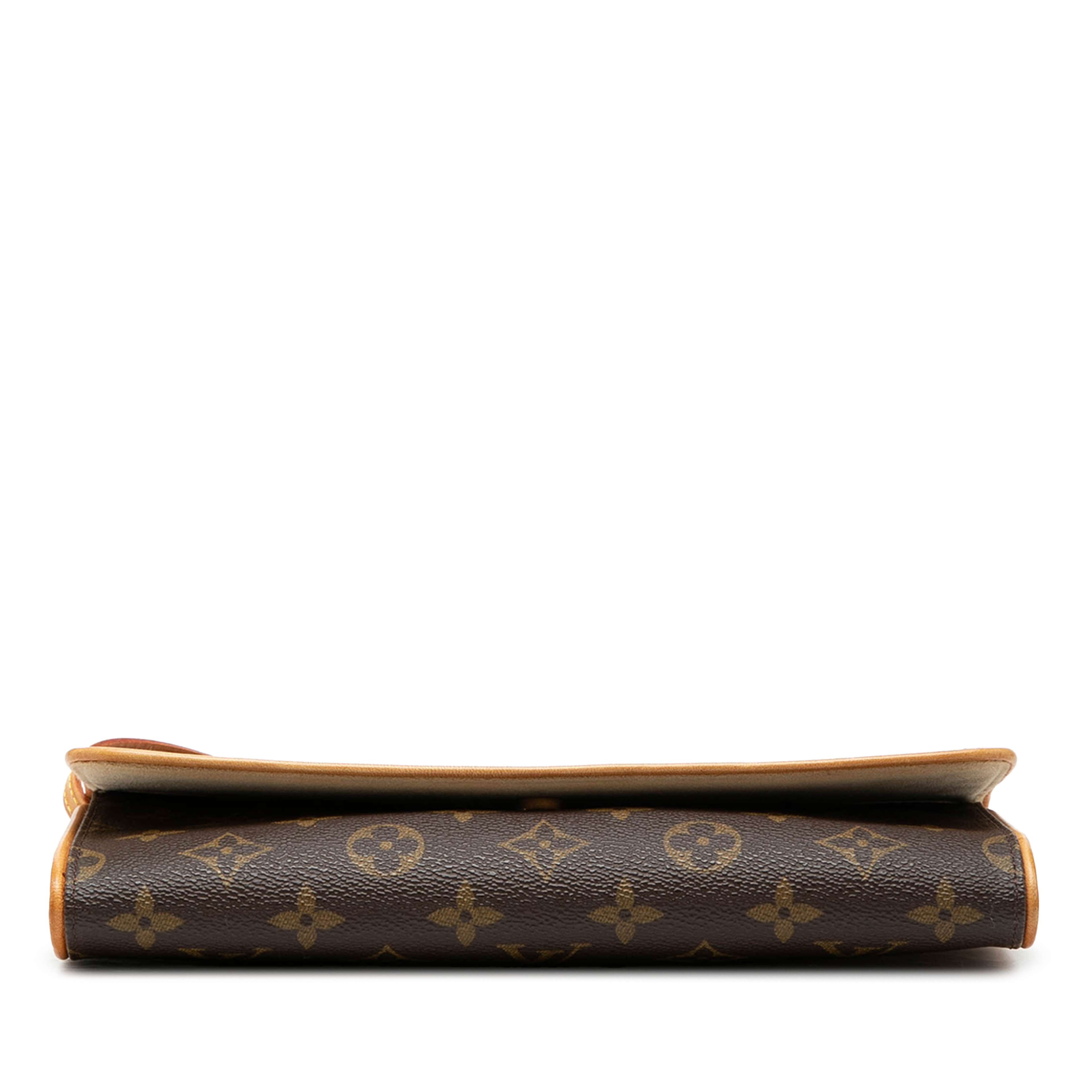 Louis Vuitton Monogram Pochette Twin Gm, från Luxclusif, i färgen brown. Klicka för att öppna bilden i stort format