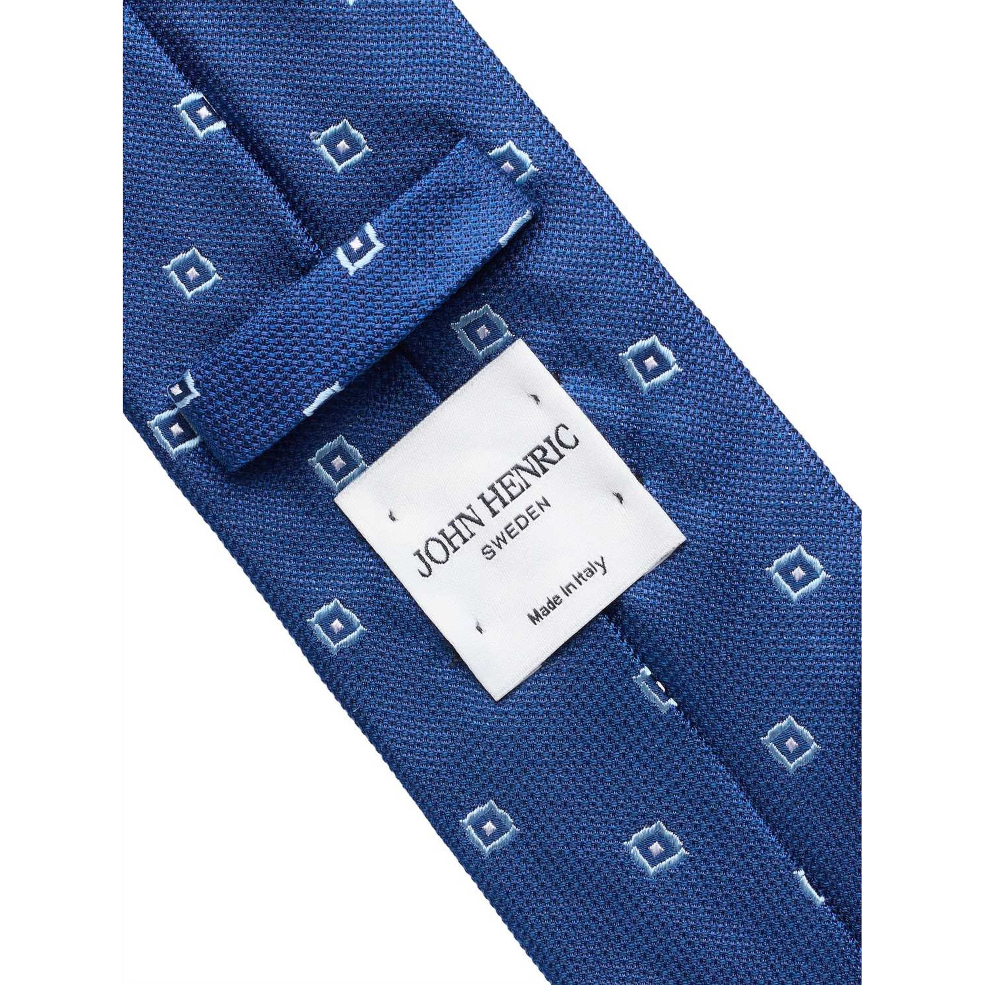 Tie Structure